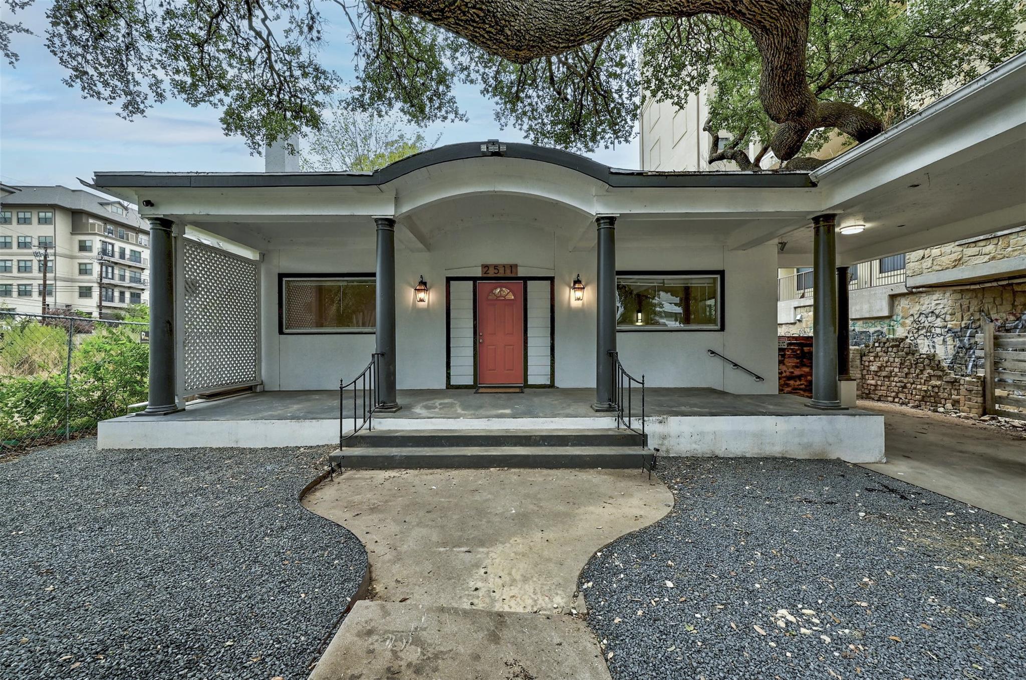 2511 San Gabriel ST