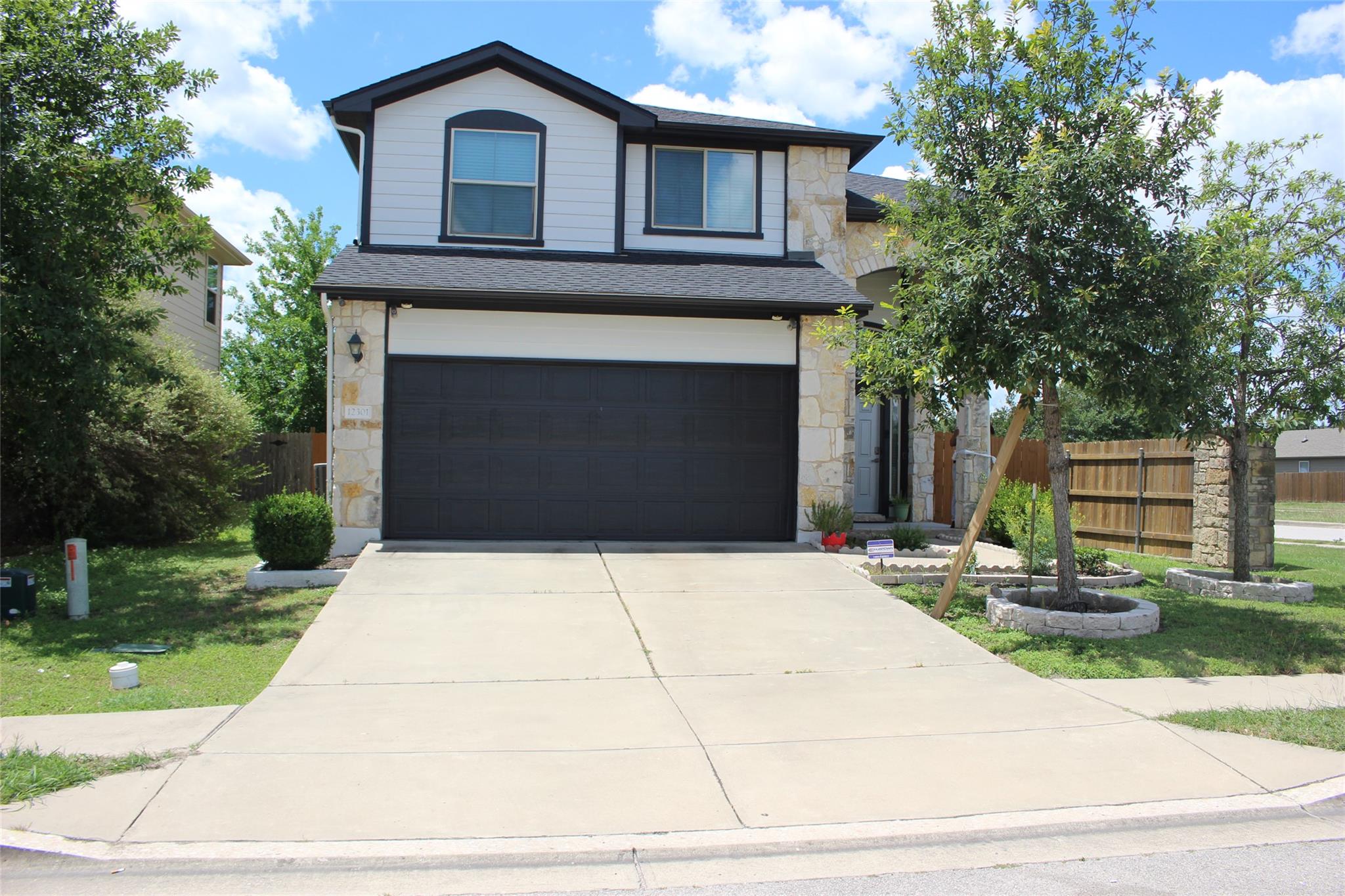 12301 Stoneridge Gap LN