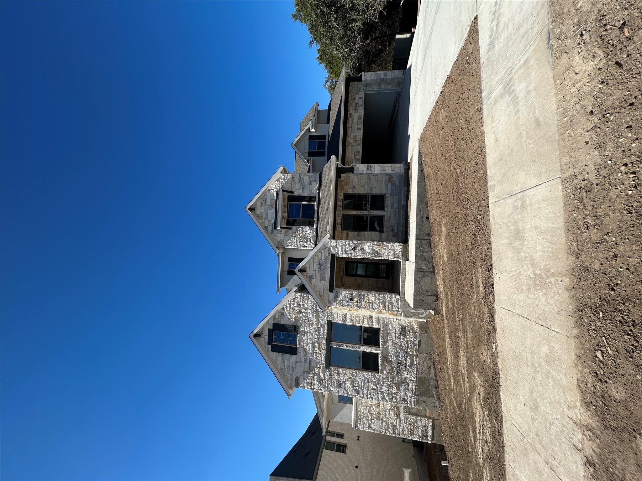 1904 Crimson Sunset DR