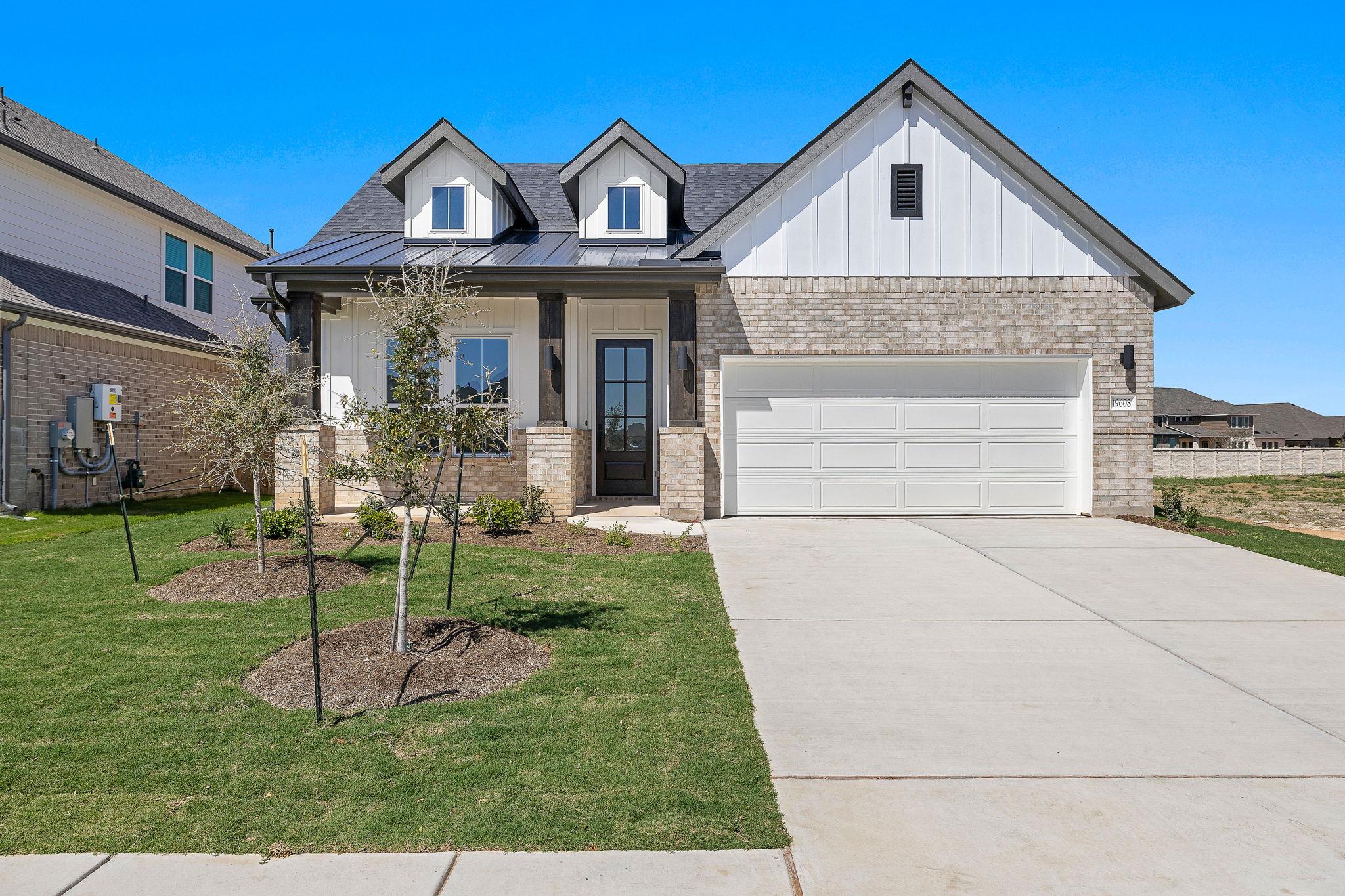 19608 Domino Champ RD