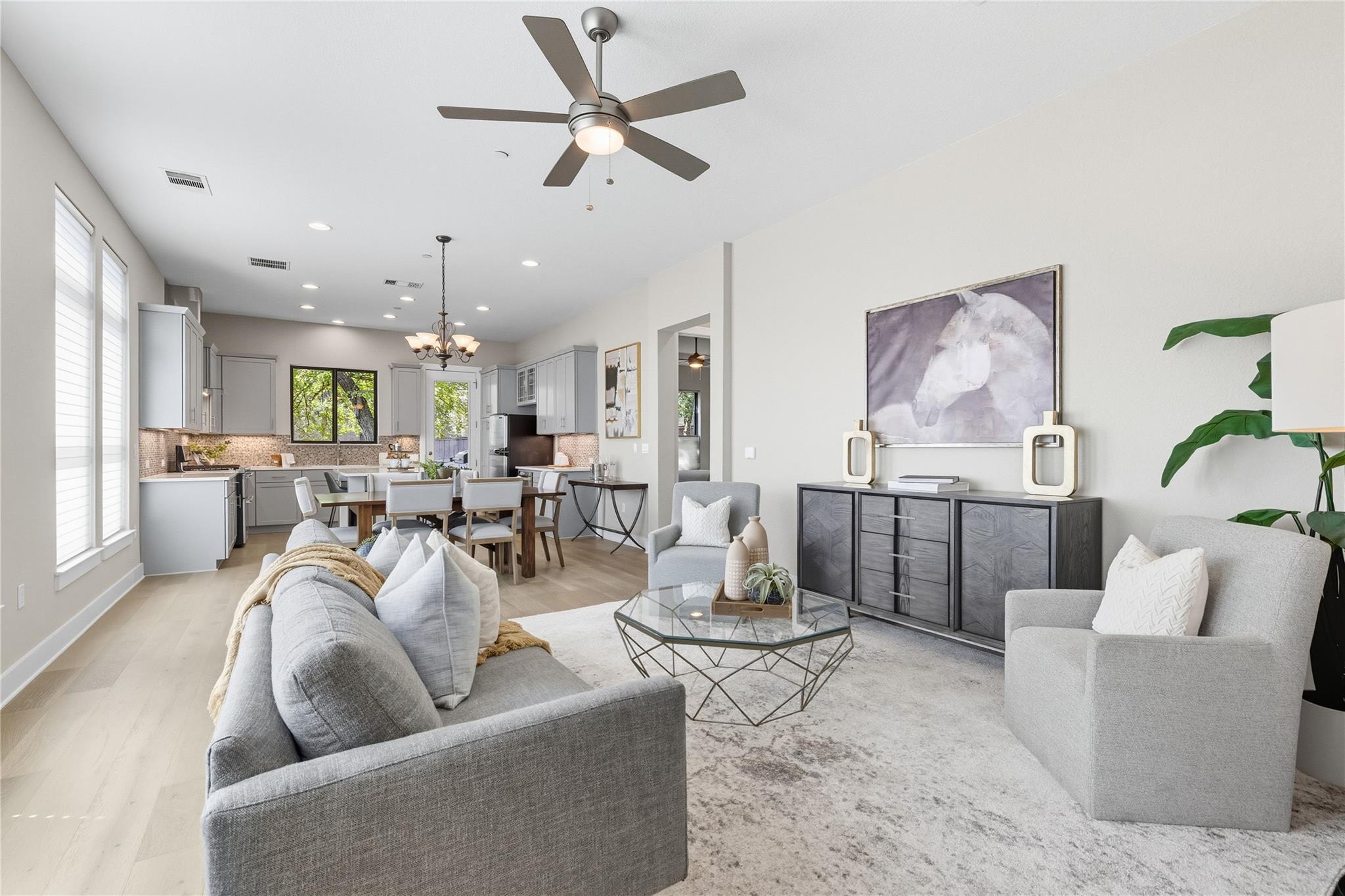 4323 Spicewood Springs RD