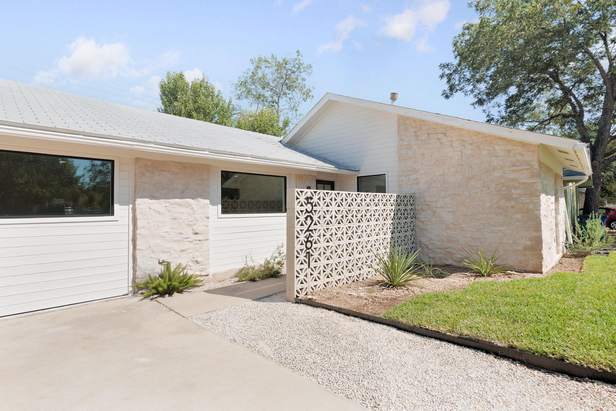 5261 Meadow Creek DR