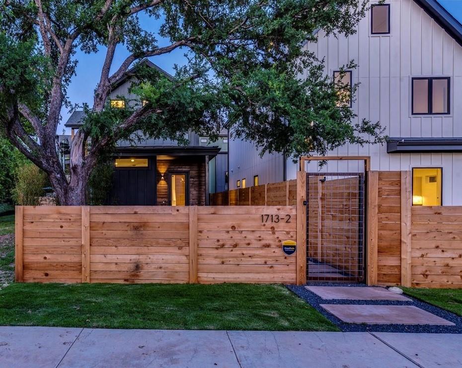 1713 E M Franklin Ave