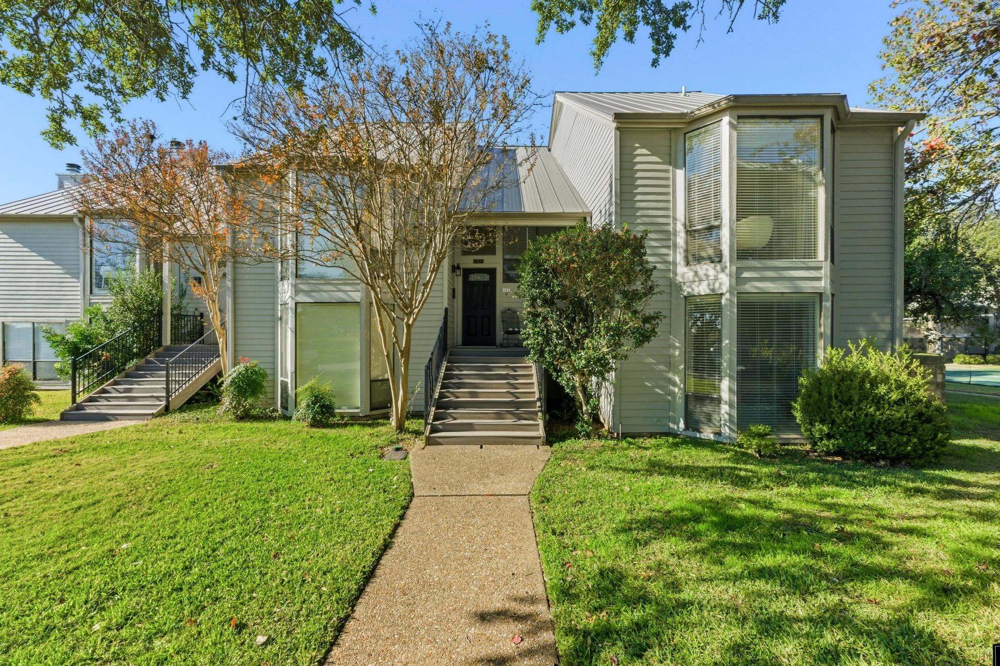 107 World Of Tennis SQ