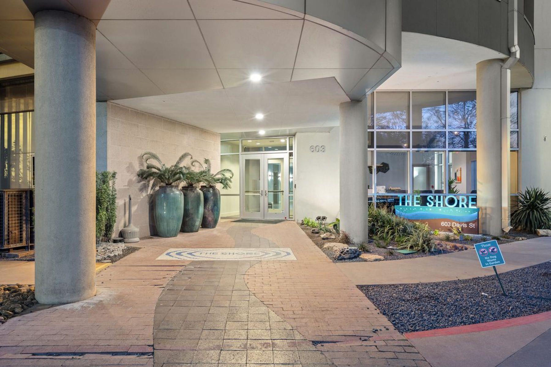 603 Davis ST