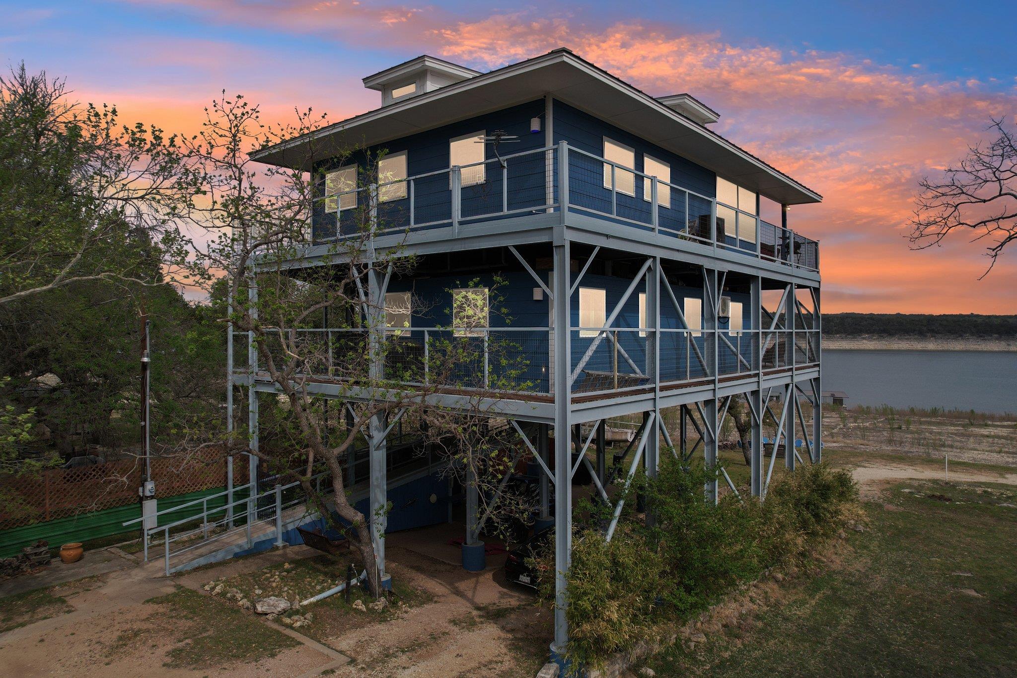 1813 Graveyard Point RD