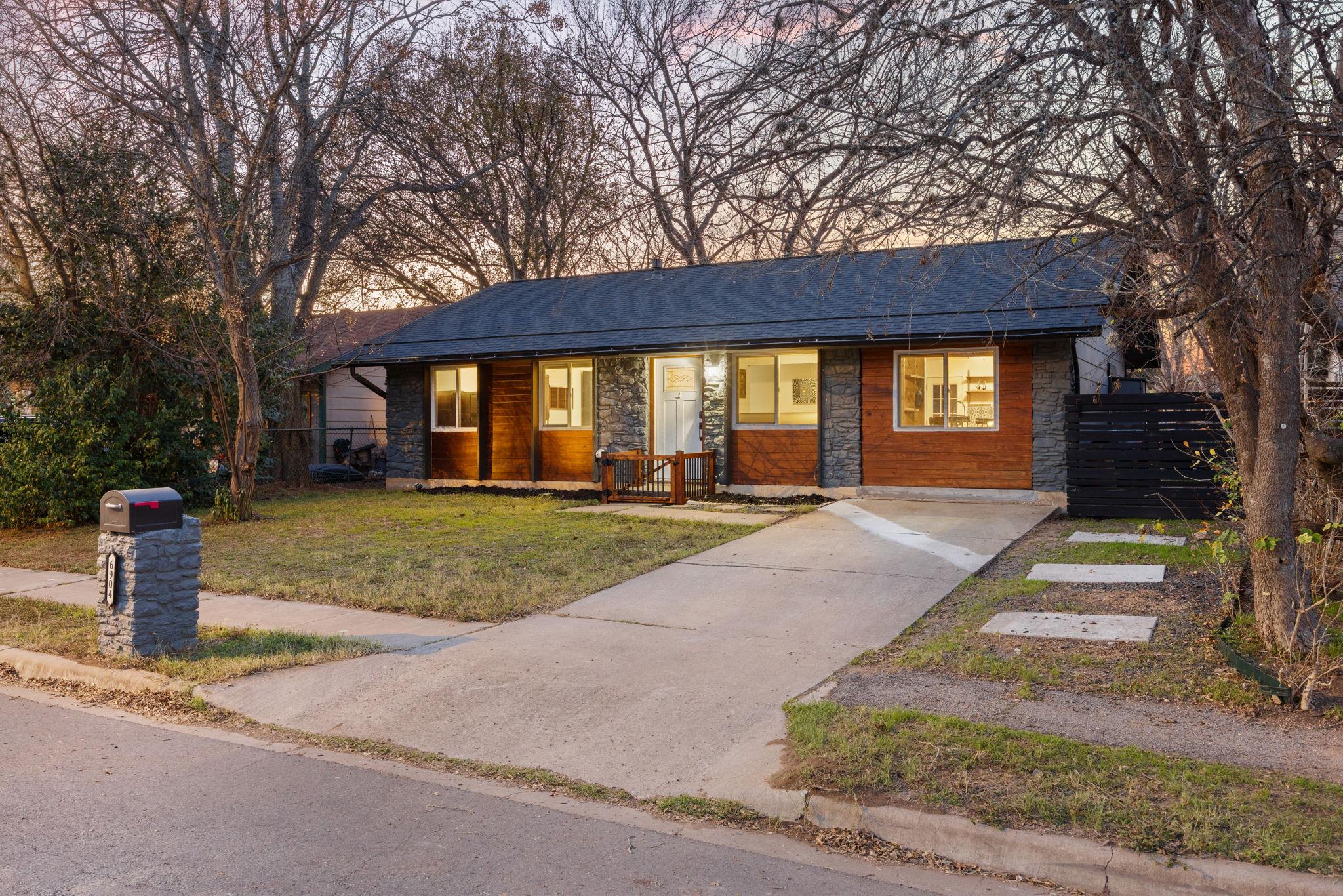 6904 Cherry Meadow DR