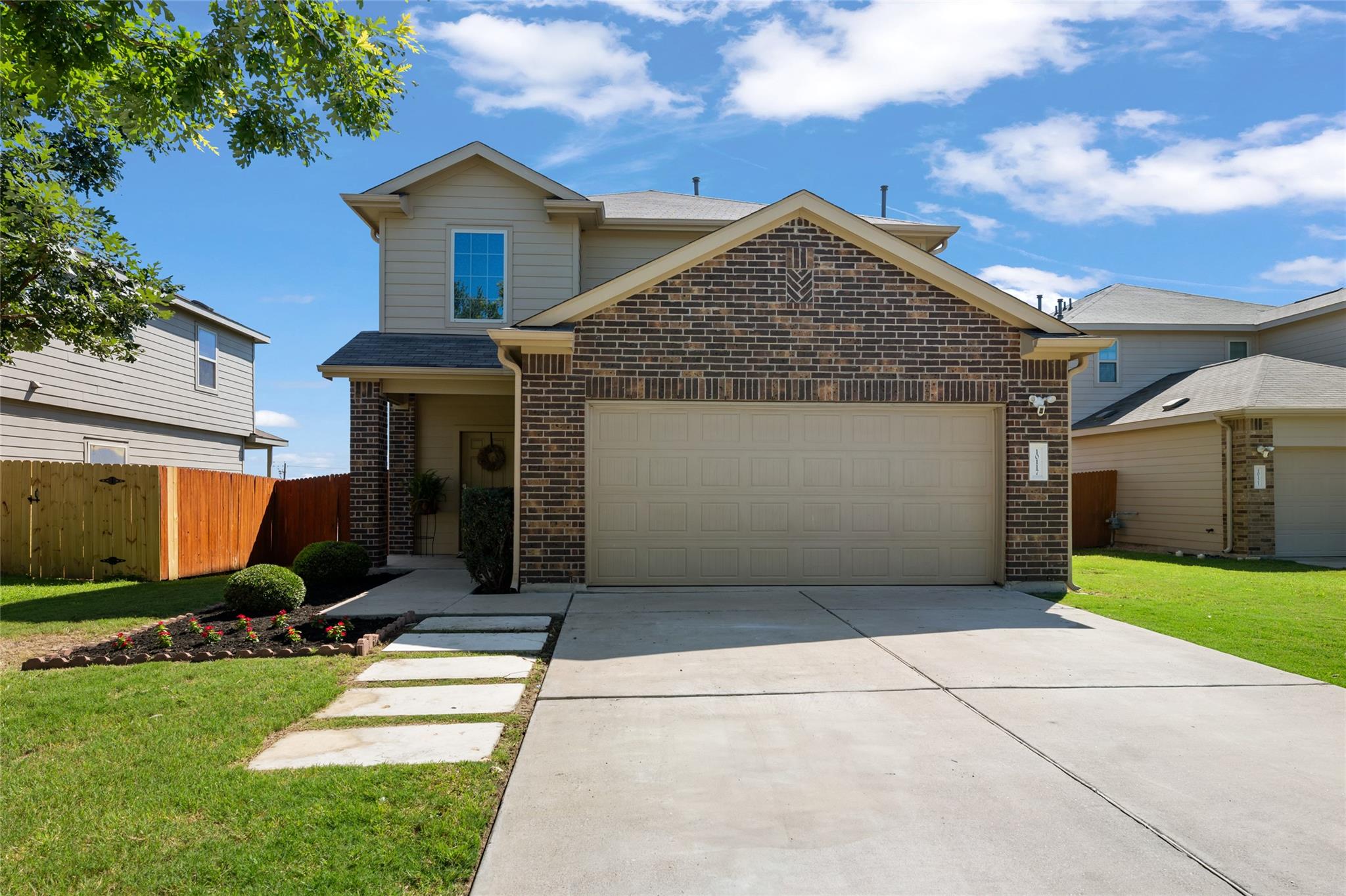 10117 Crescendo LN