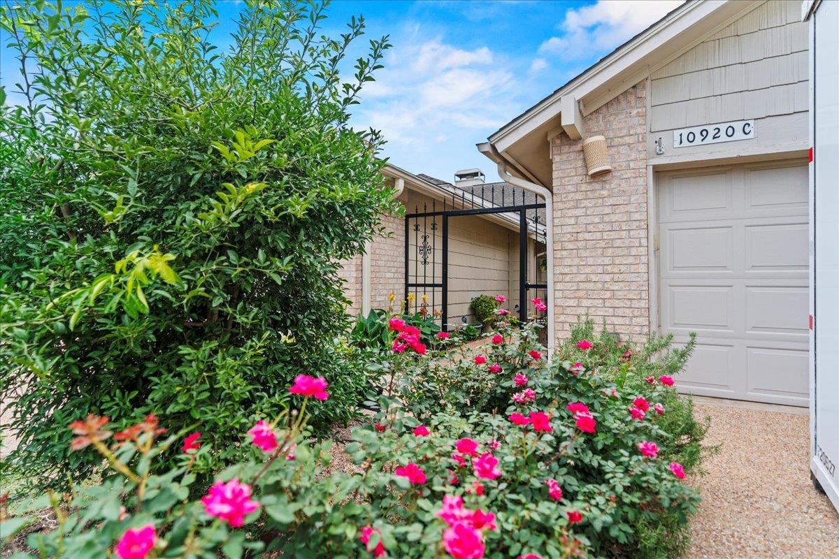 10920 Crown Colony DR