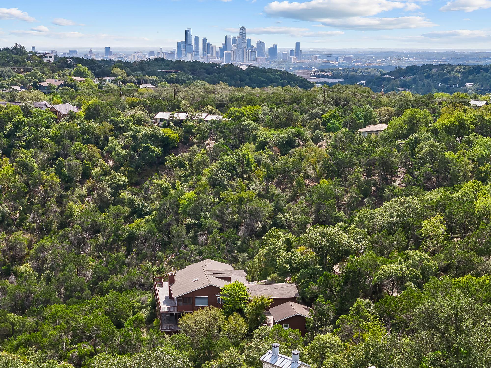 1302 Circle Ridge DR