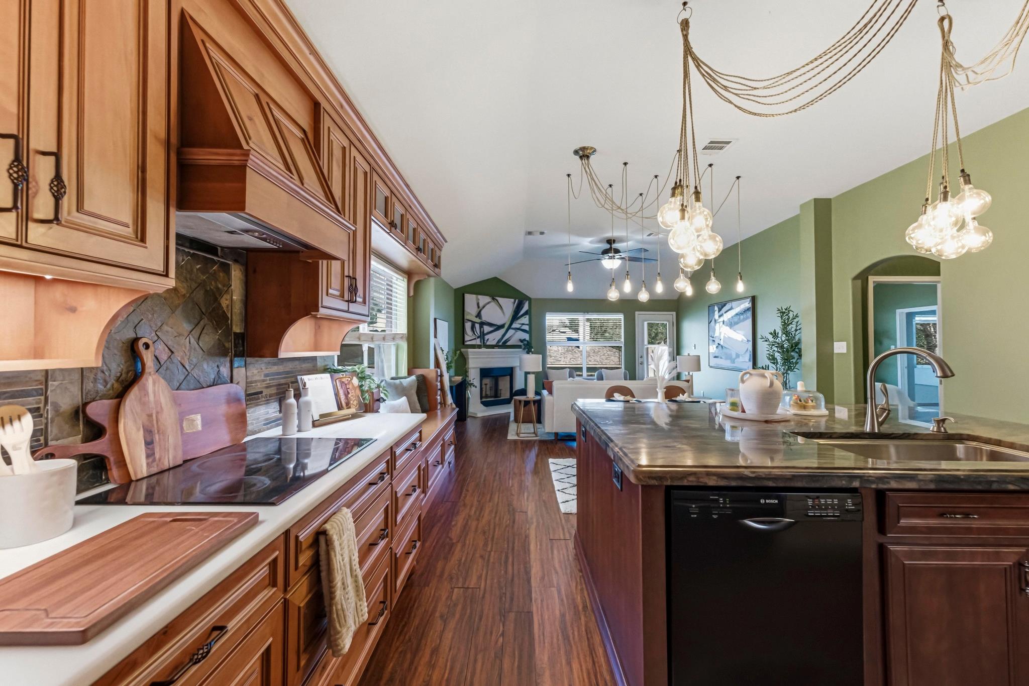 9207 Pioneer Forest DR