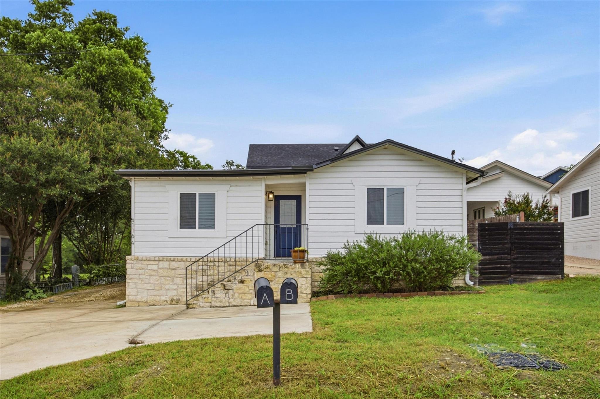 5116 Heflin LN