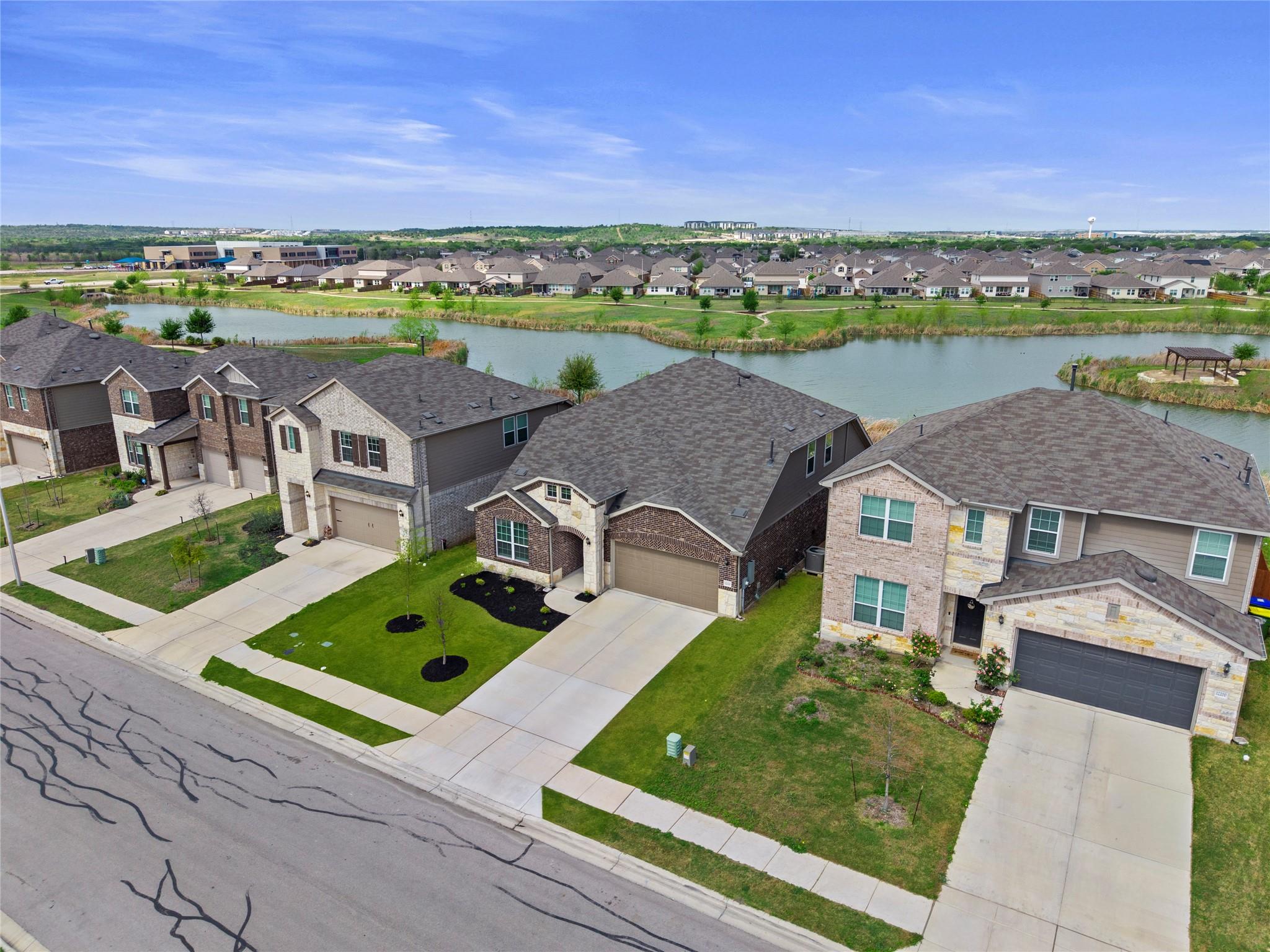 12120 Paseo De Los Lagos LN