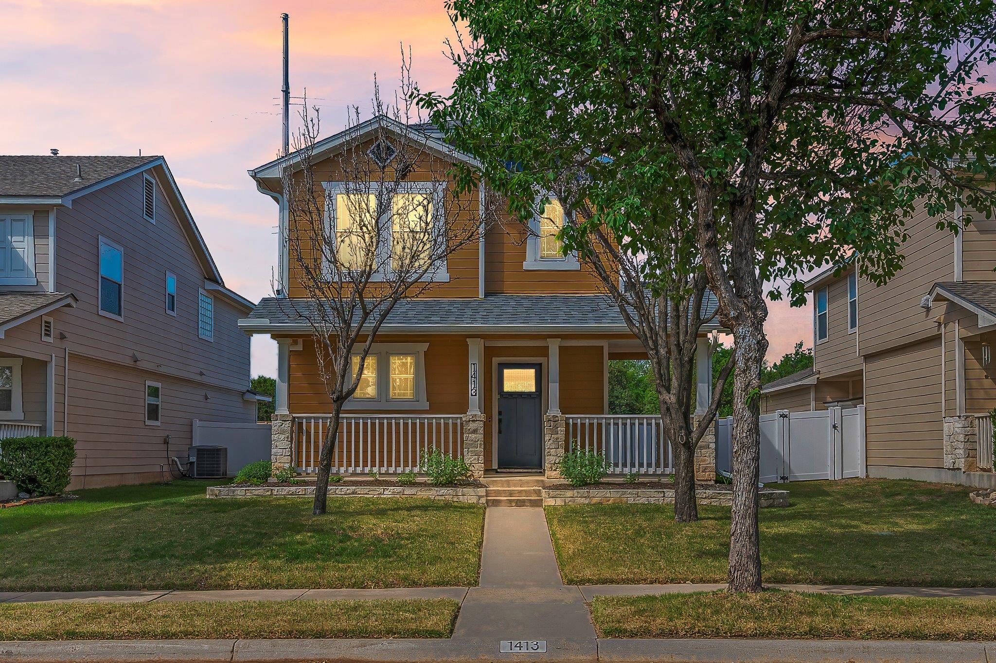 1413 Davis Mountain LOOP