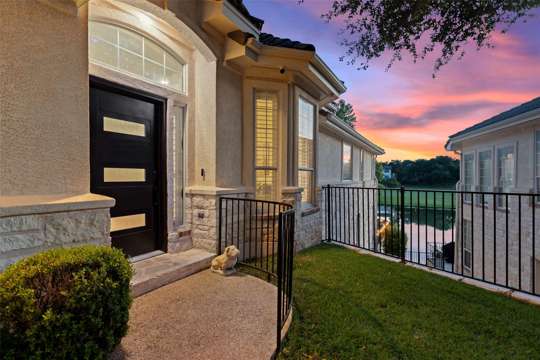 331 THE HILLS DR