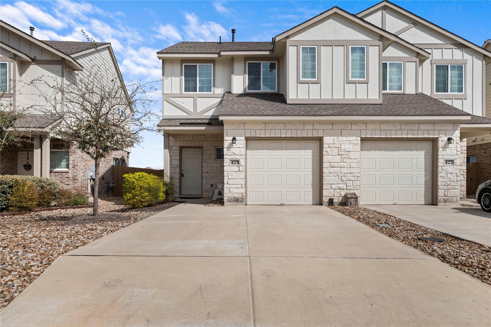 425 White Steppe WAY
