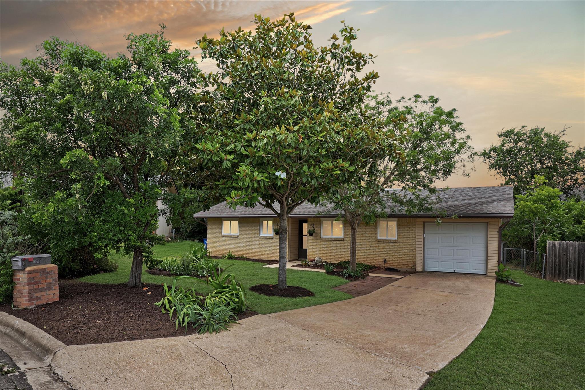 8204 Kellog CT