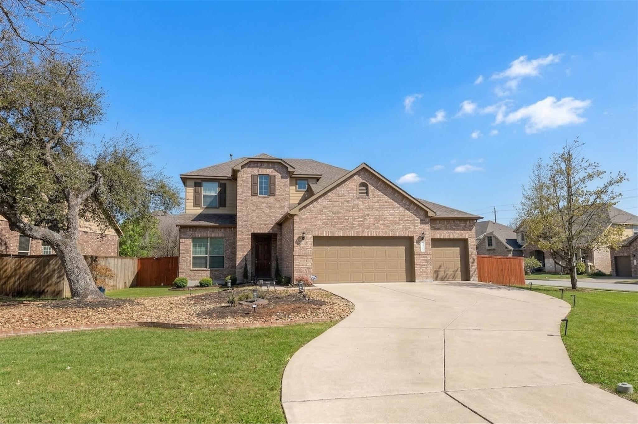 15701 Jeffs LN