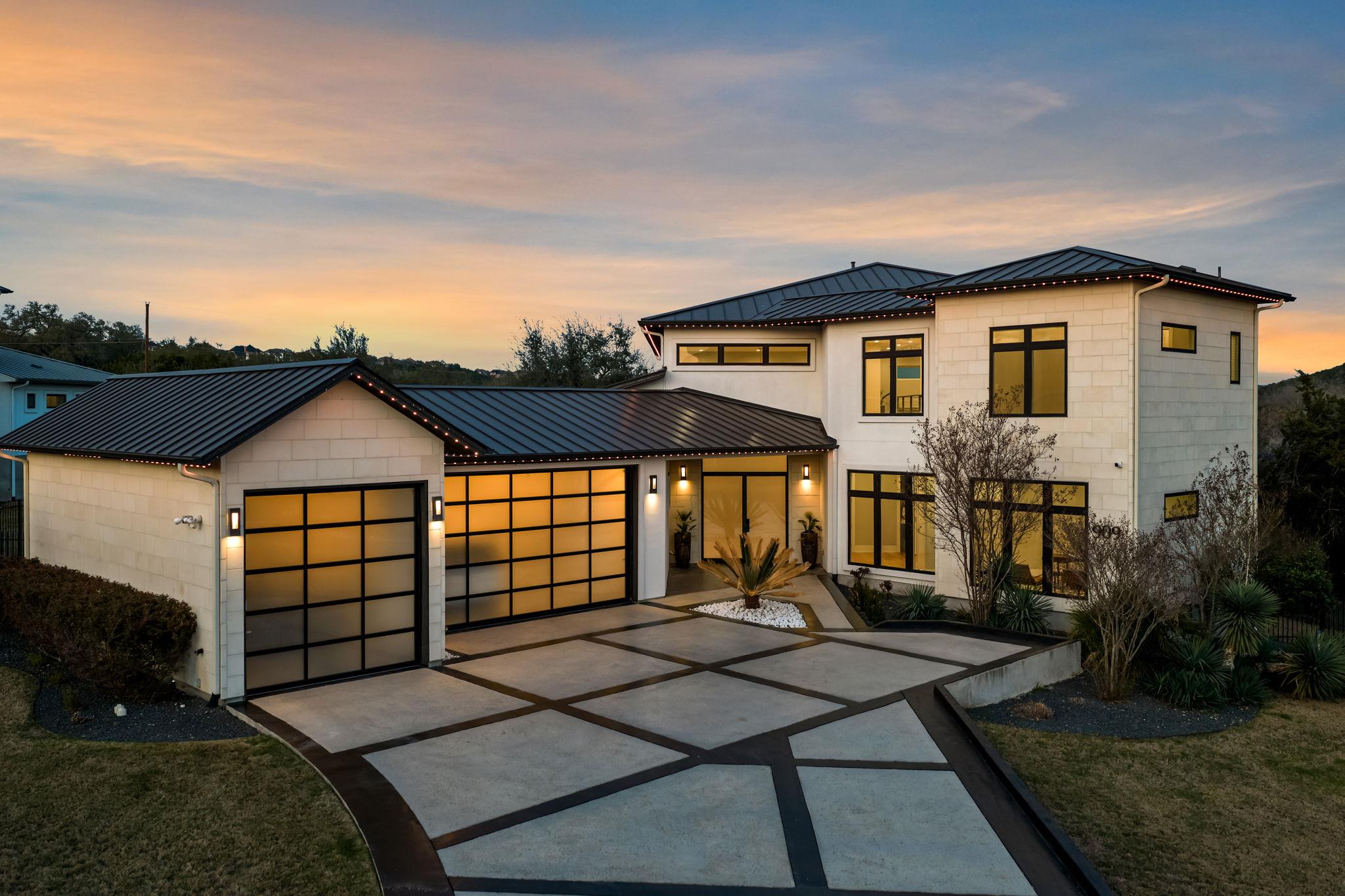 909 Cypress Grove DR