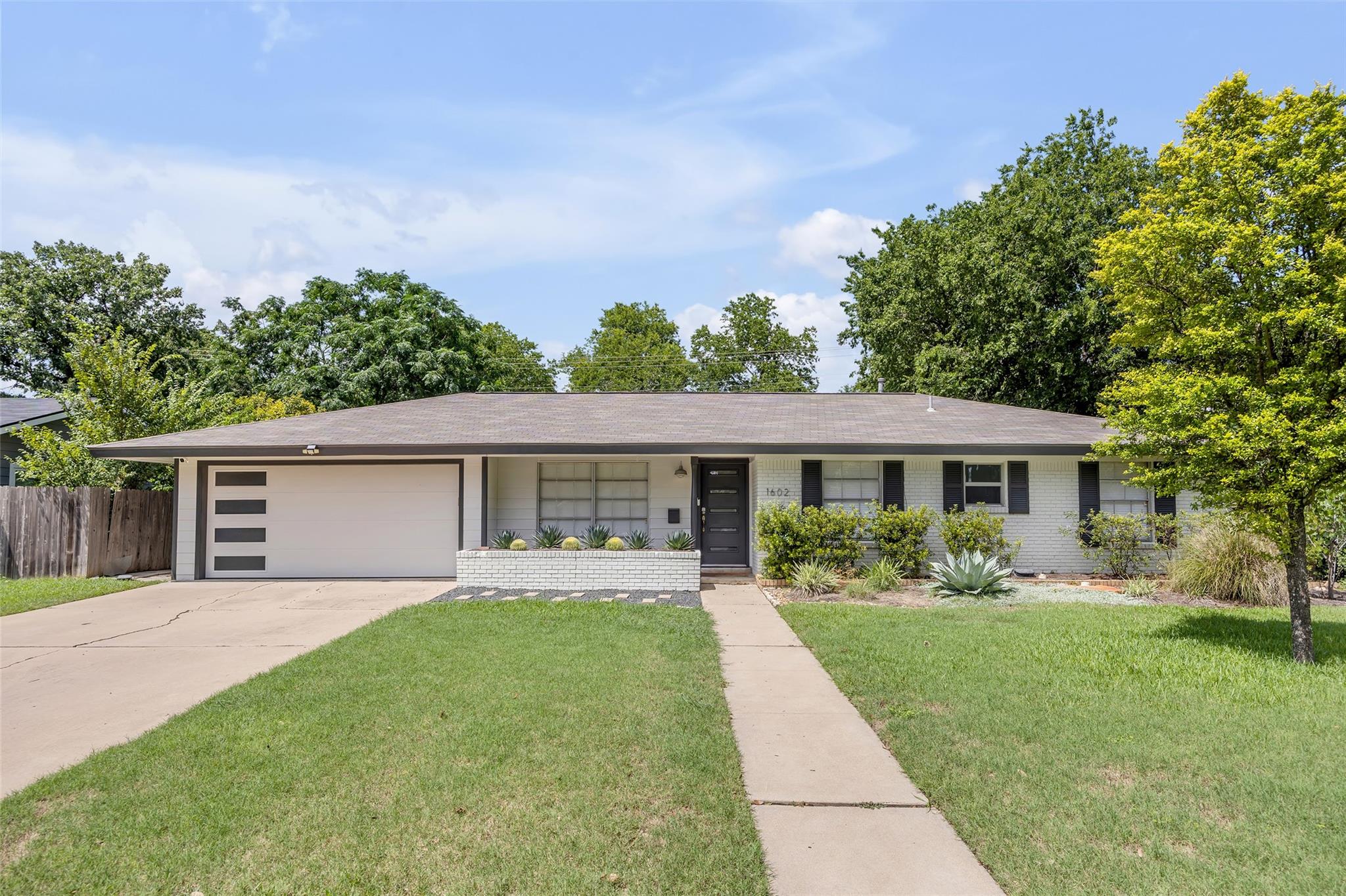 1602 Ashberry DR