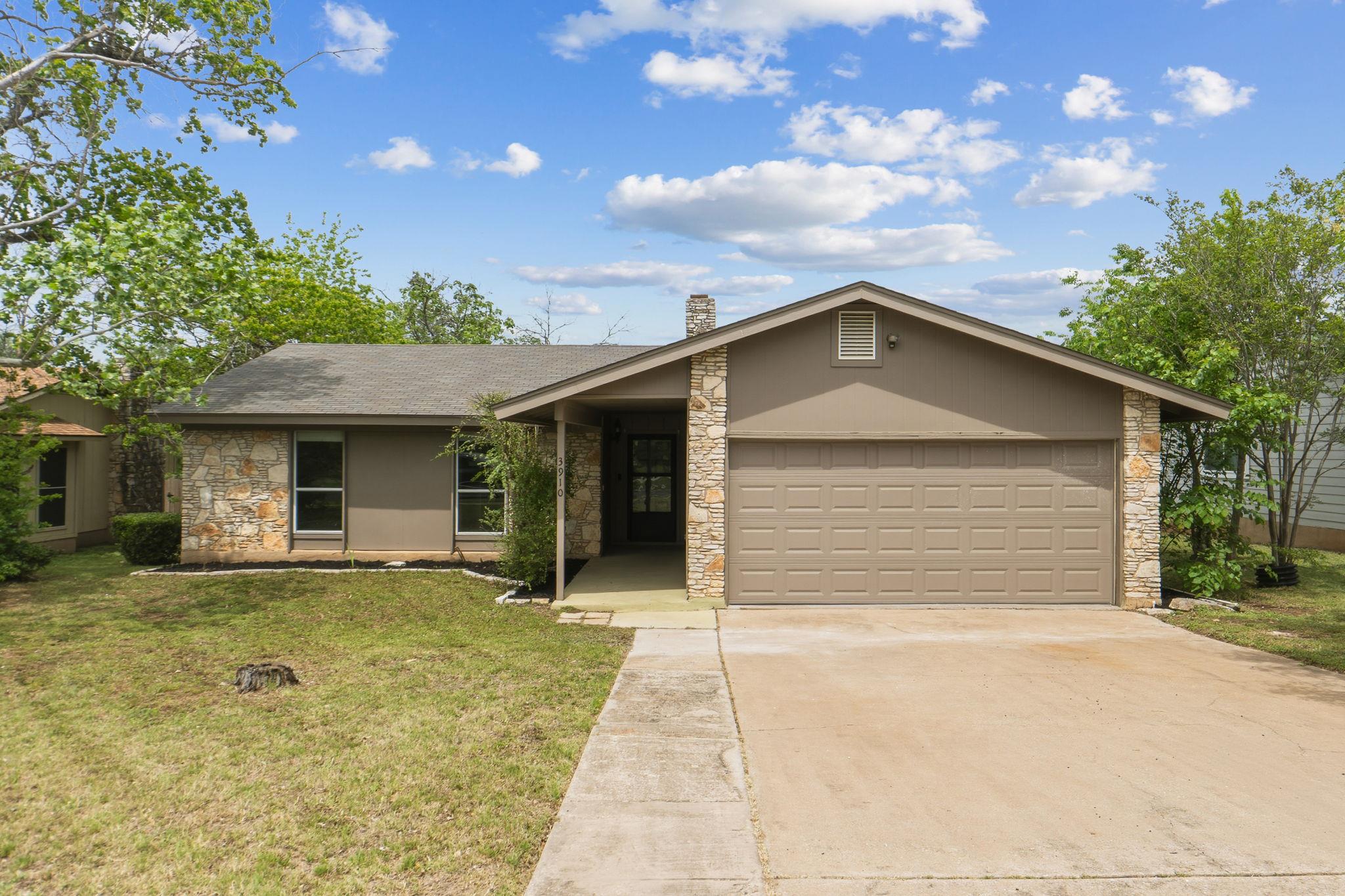 3910 Stoney HL