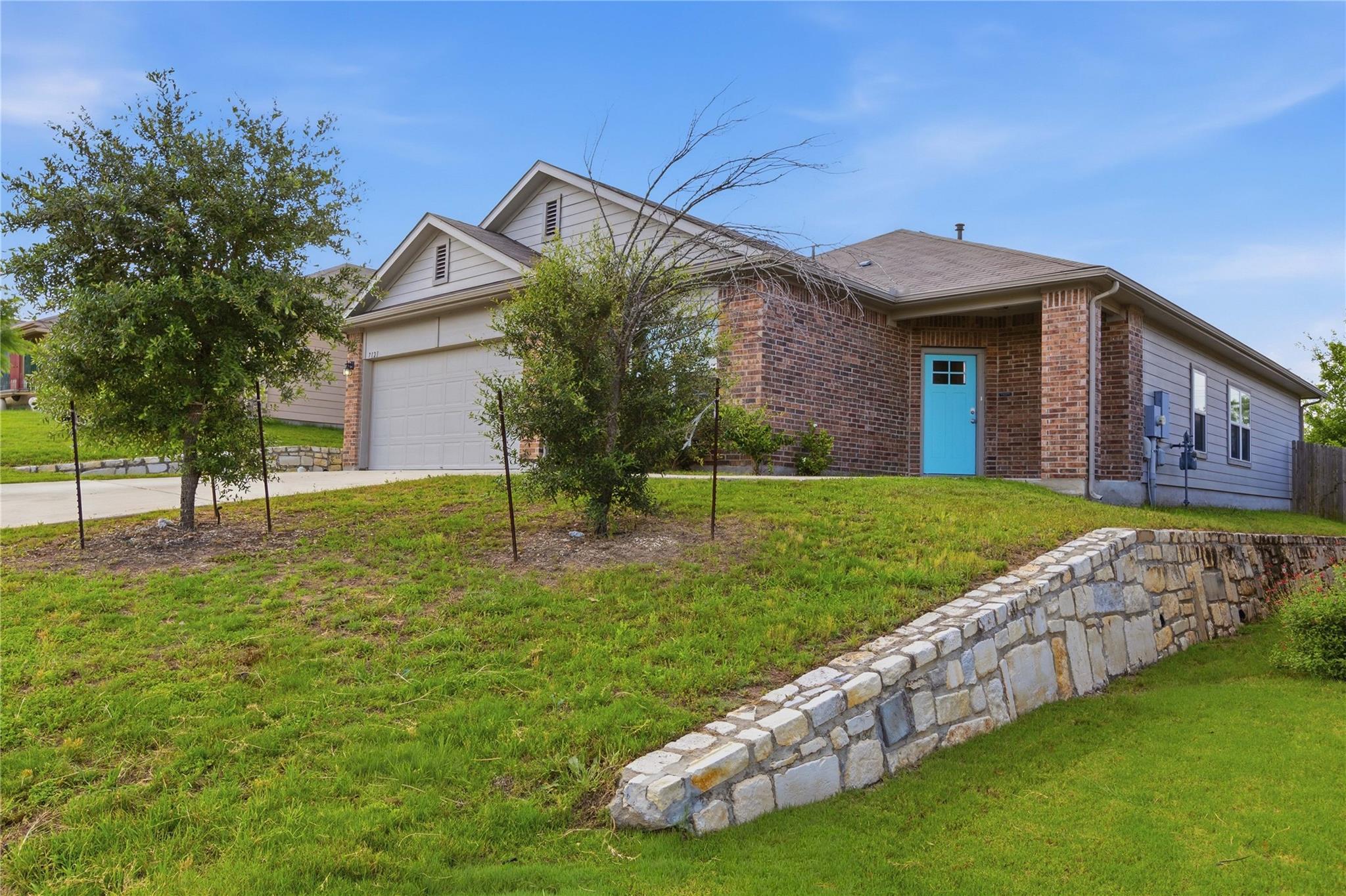 7121 Ranchito DR