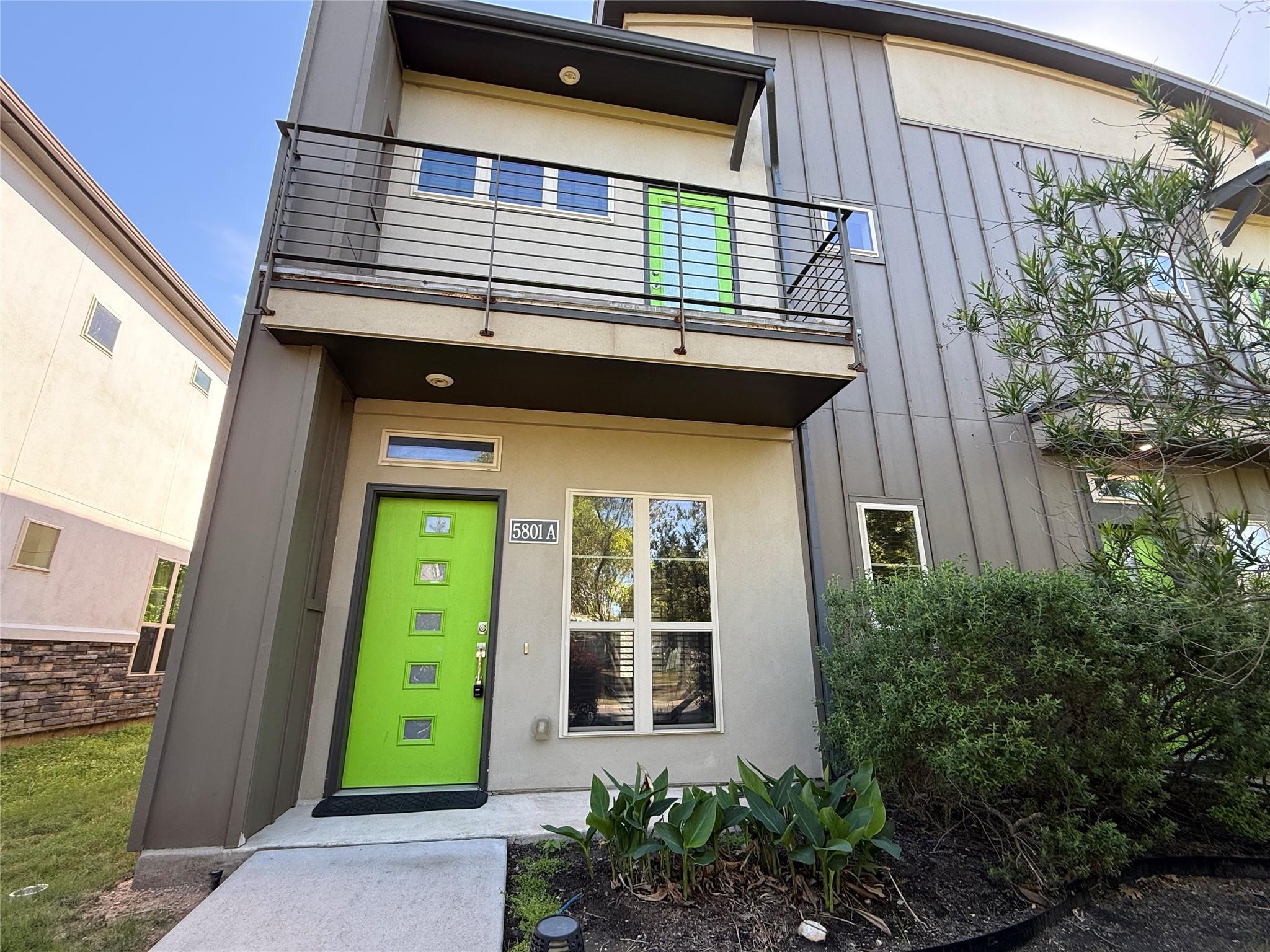 5801 Charles Merle DR