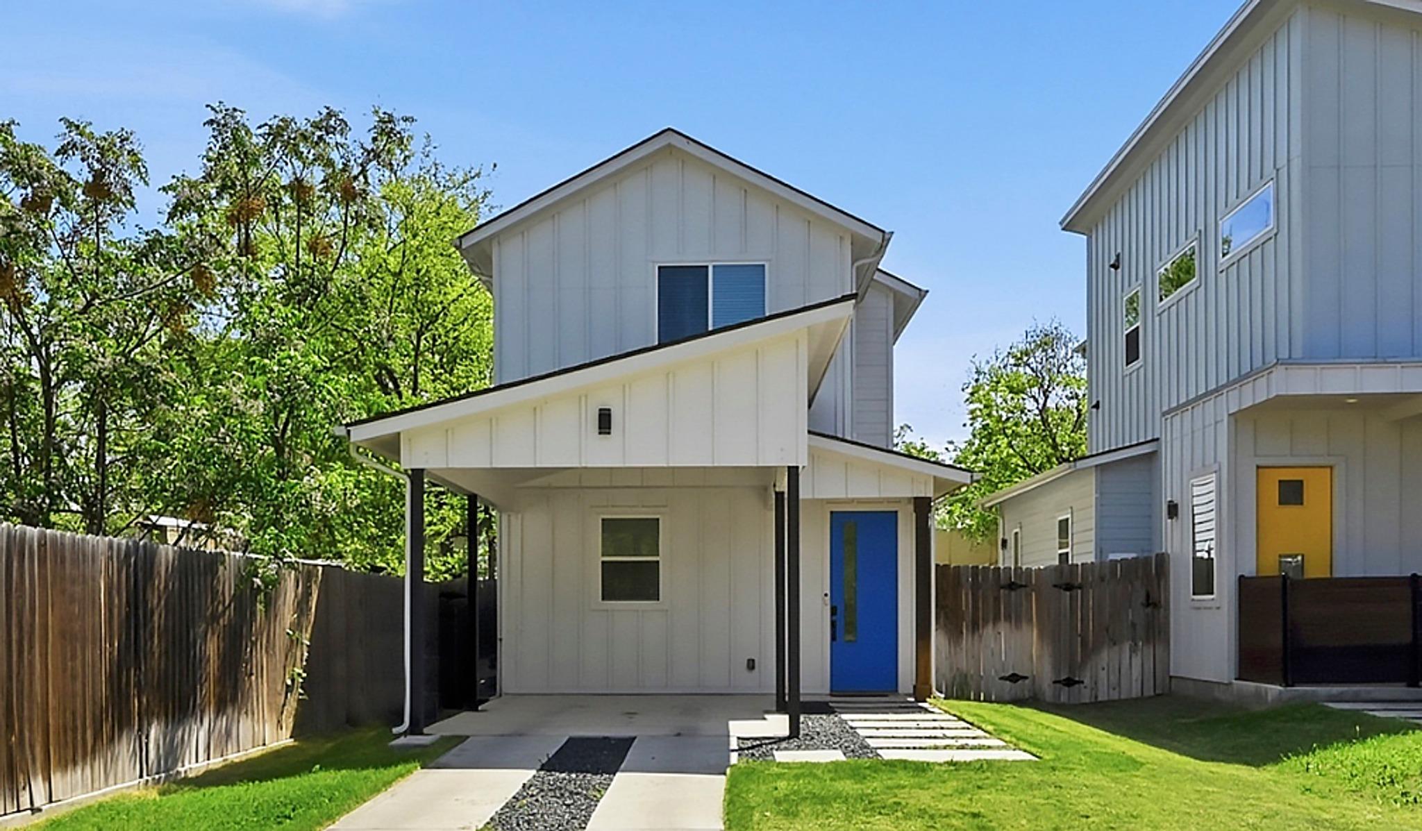 5413 Blue Bird LN