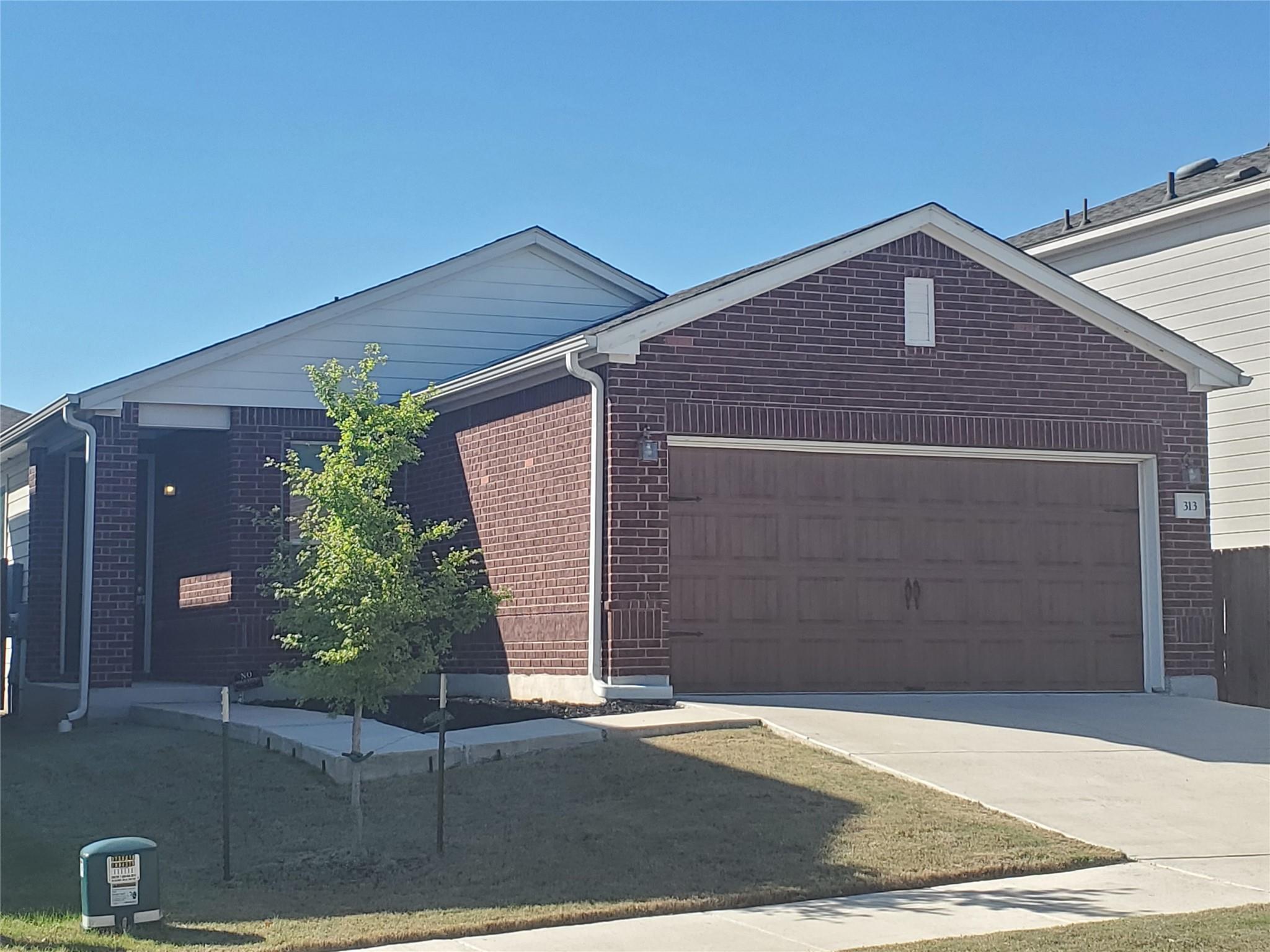 313 Los Cobos LN