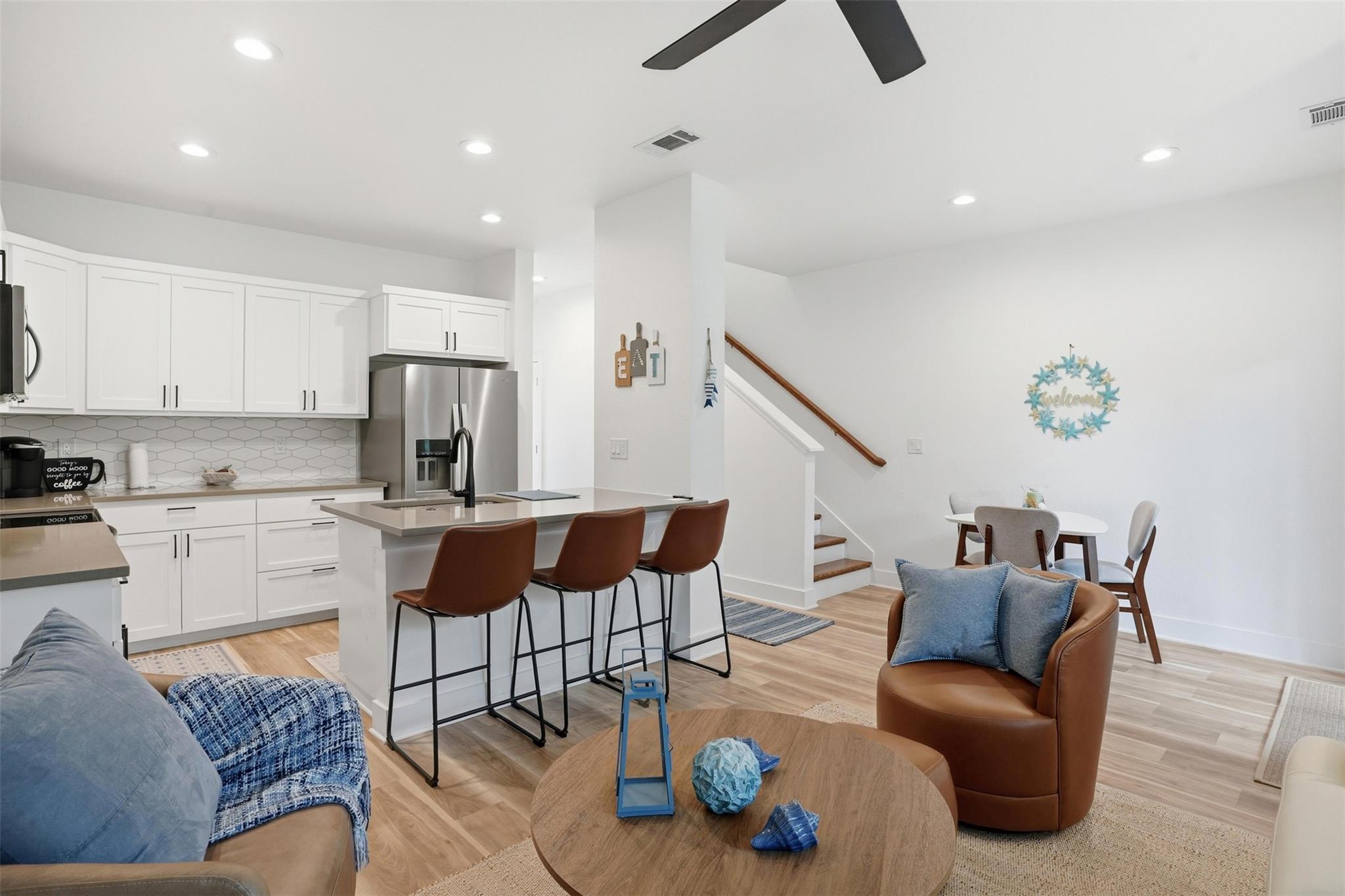 512 Palmer DR
