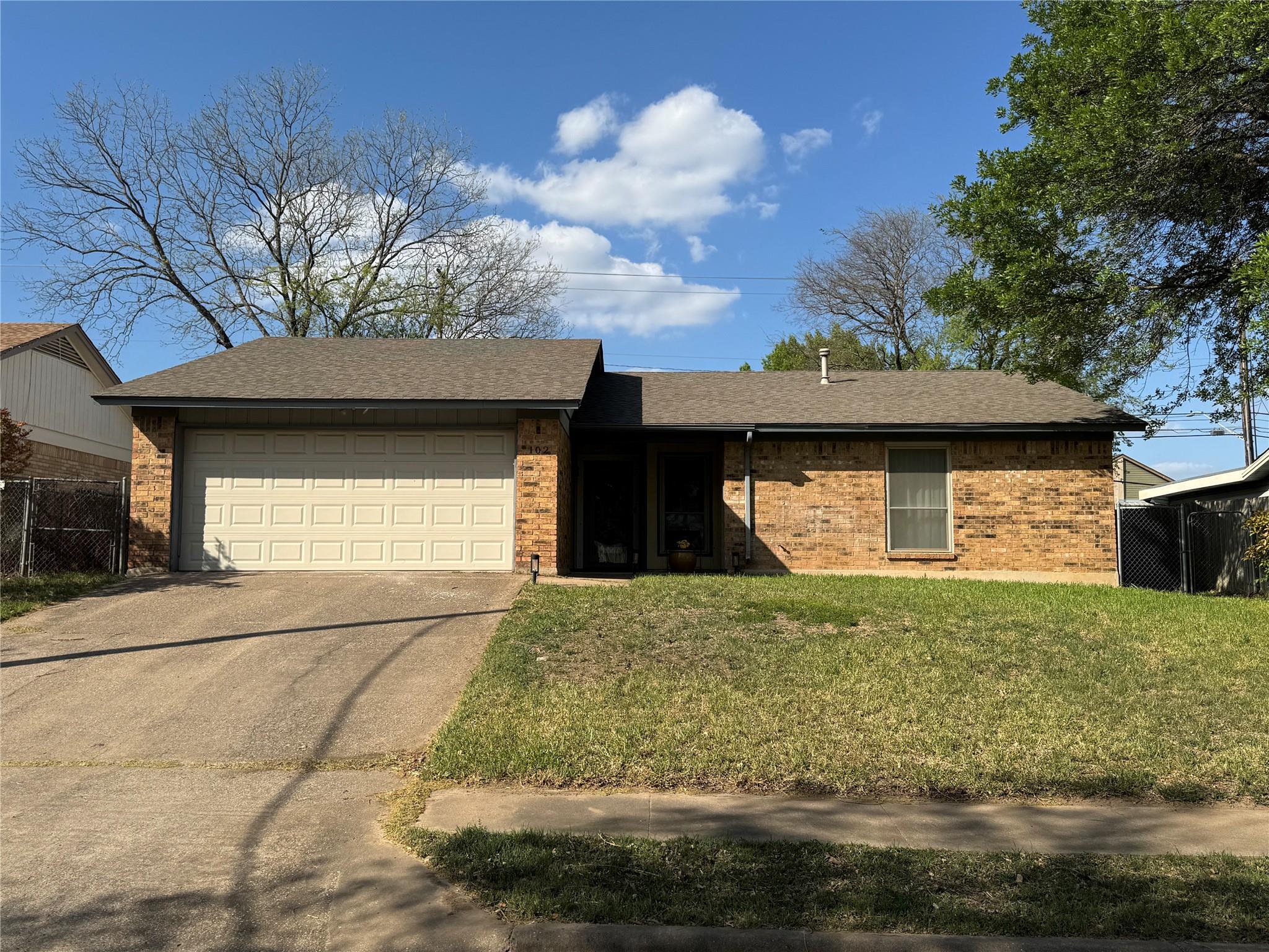 102 Skyloop DR