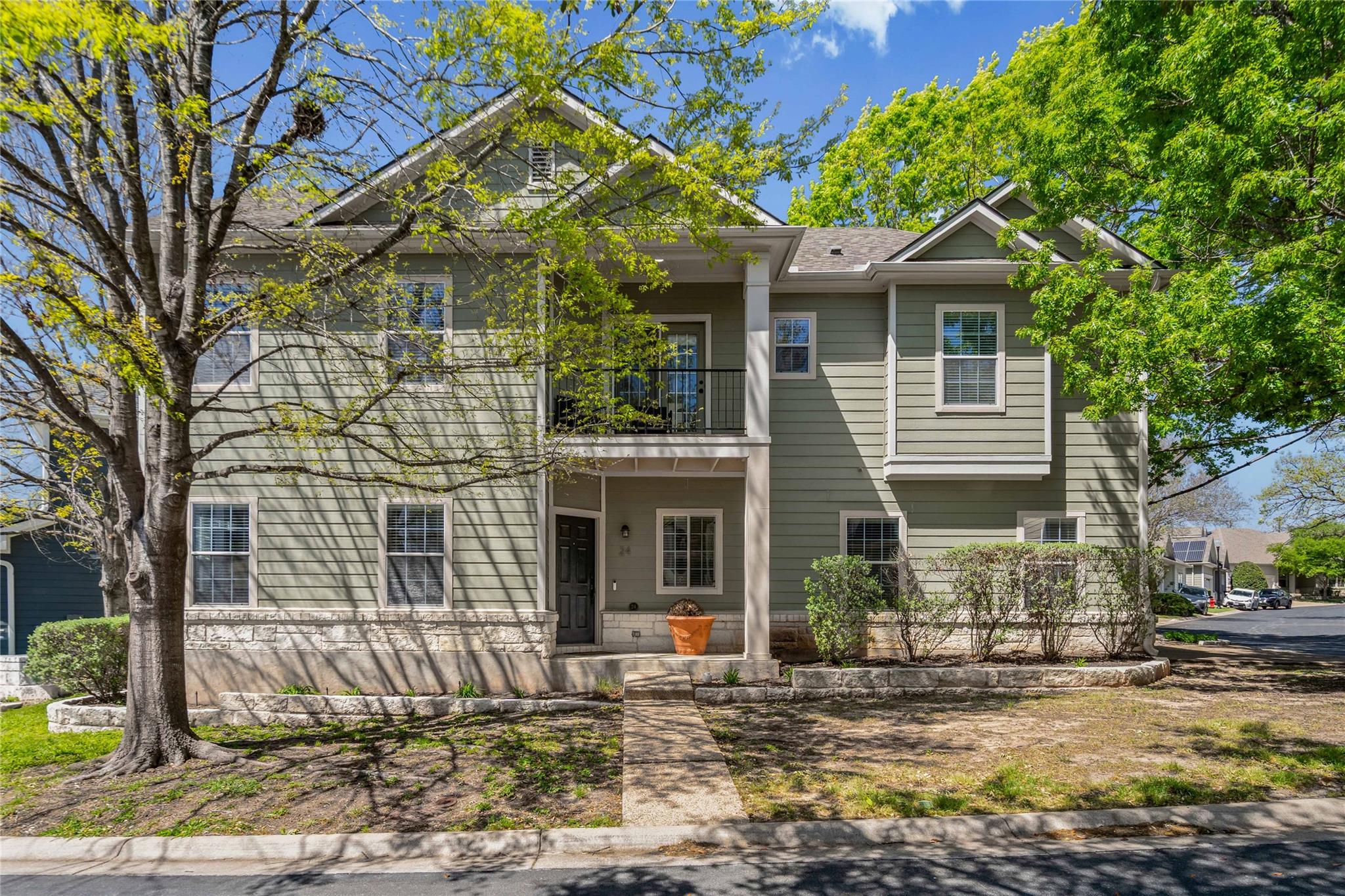 411 St Elmo RD