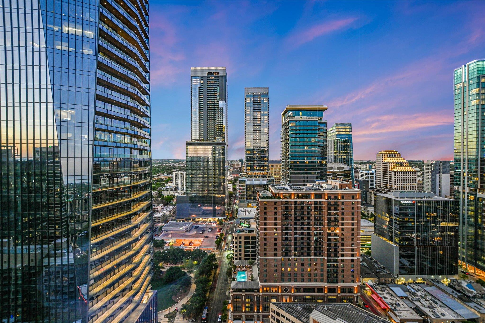 210 Lavaca ST