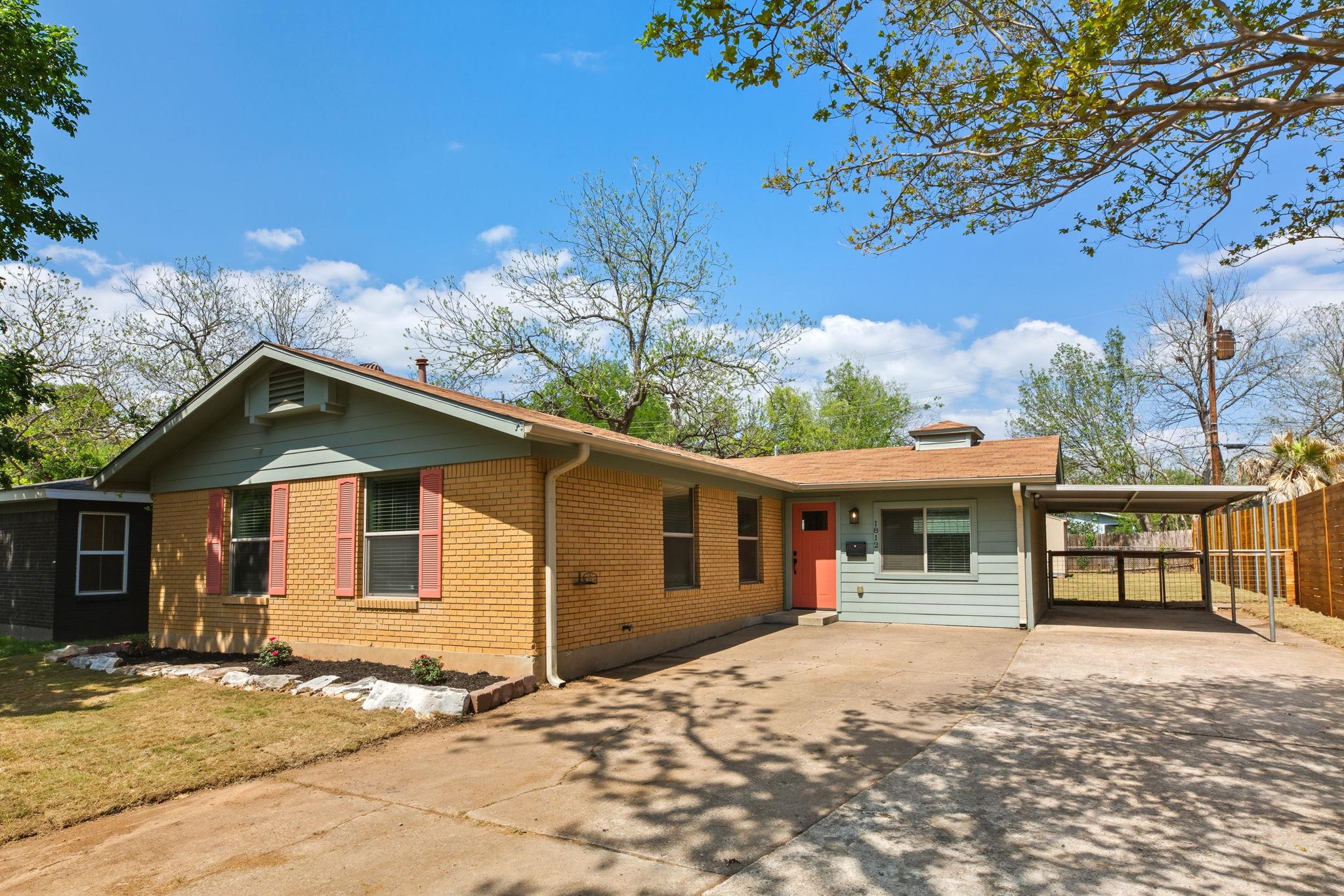 1812 Forestglade DR