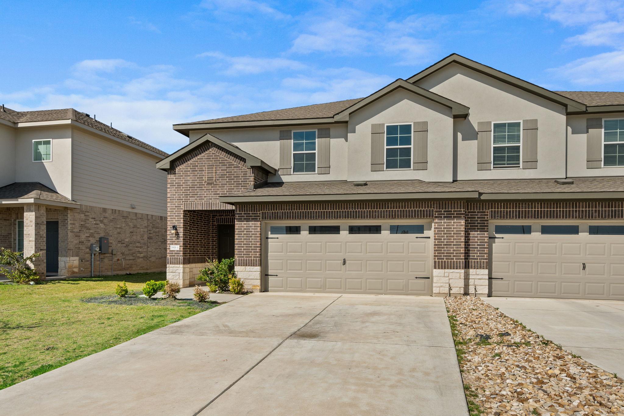 18616-A Cremello DR