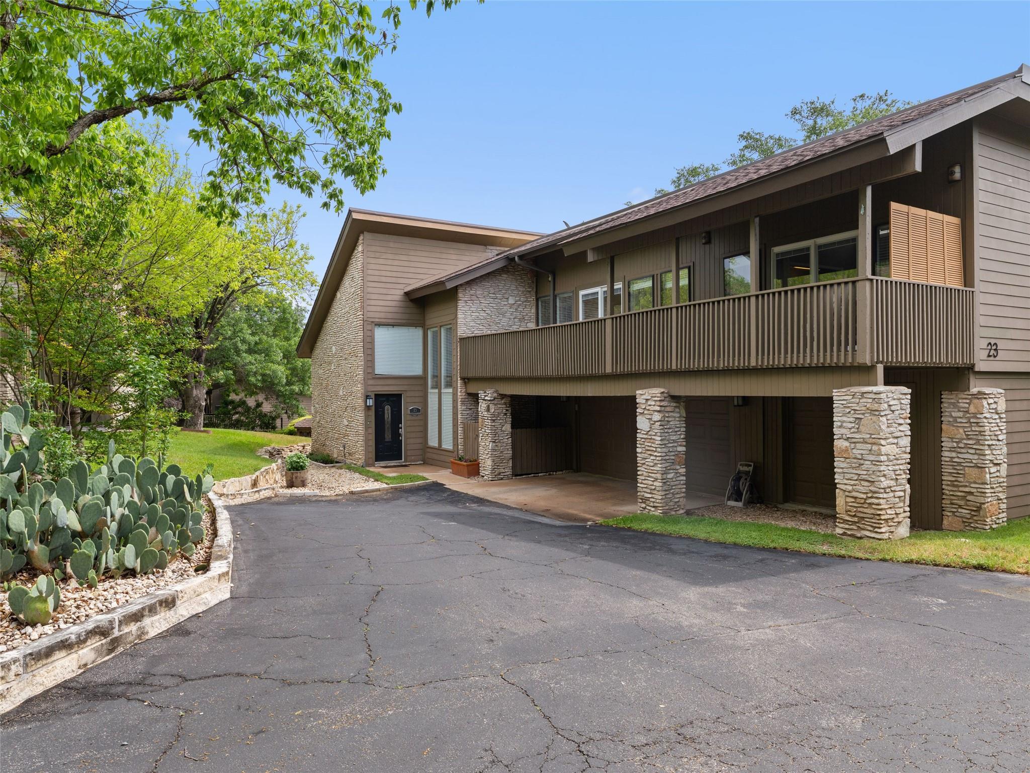23 Stoney Creek CV