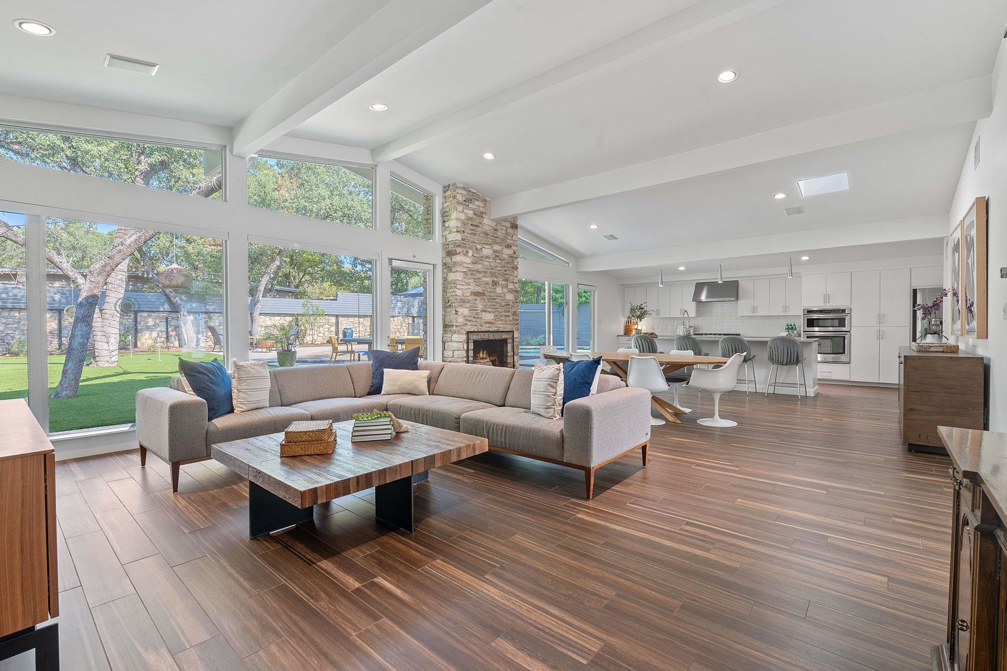 412 Ridgewood RD