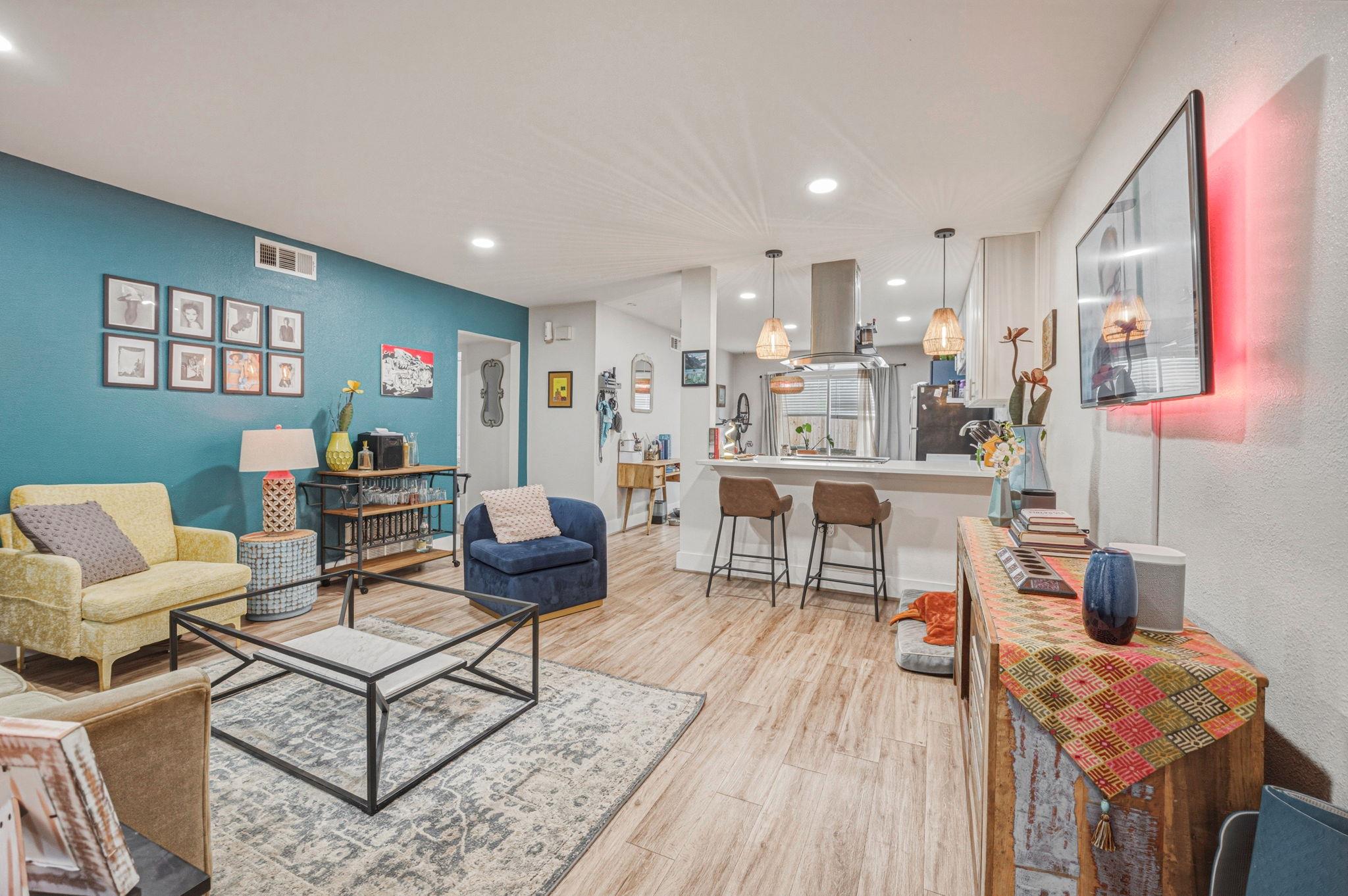 5332 Balcones DR