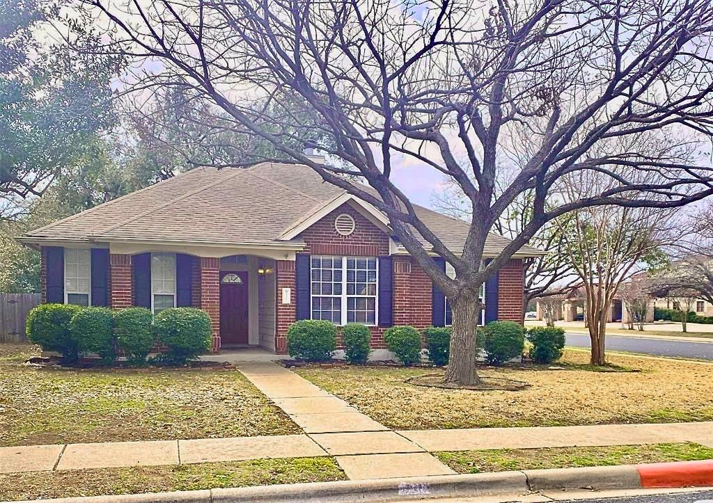 2201 Clover Ridge DR