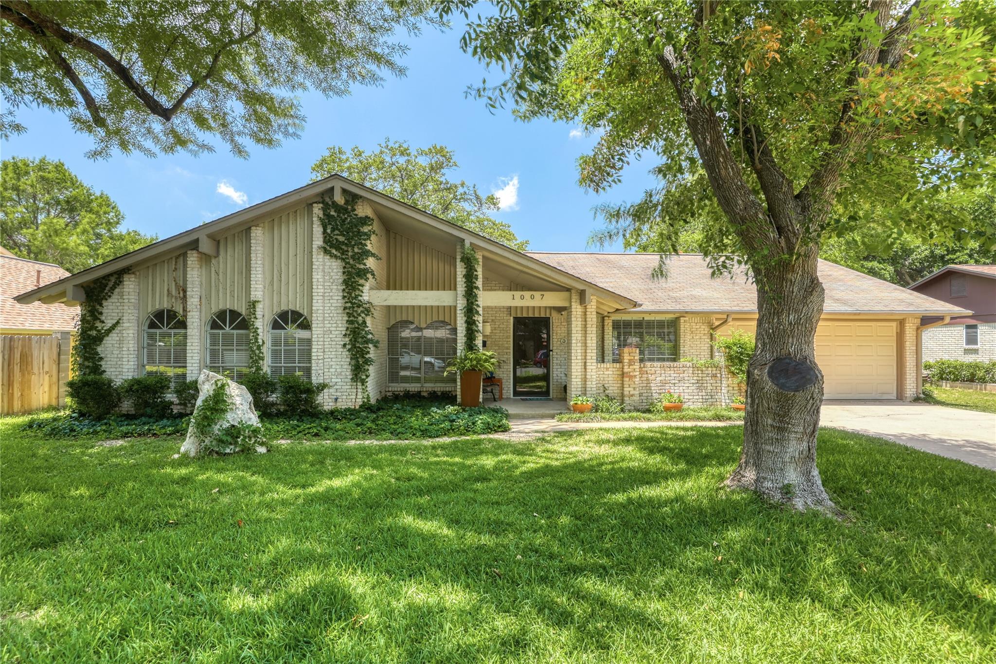 1007 Quail Park DR