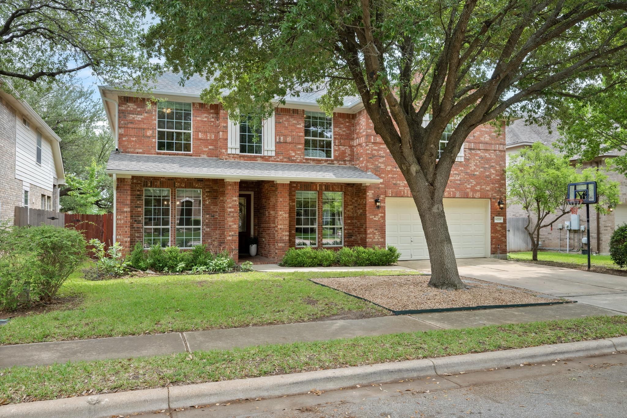 2725 Cedar Springs PL