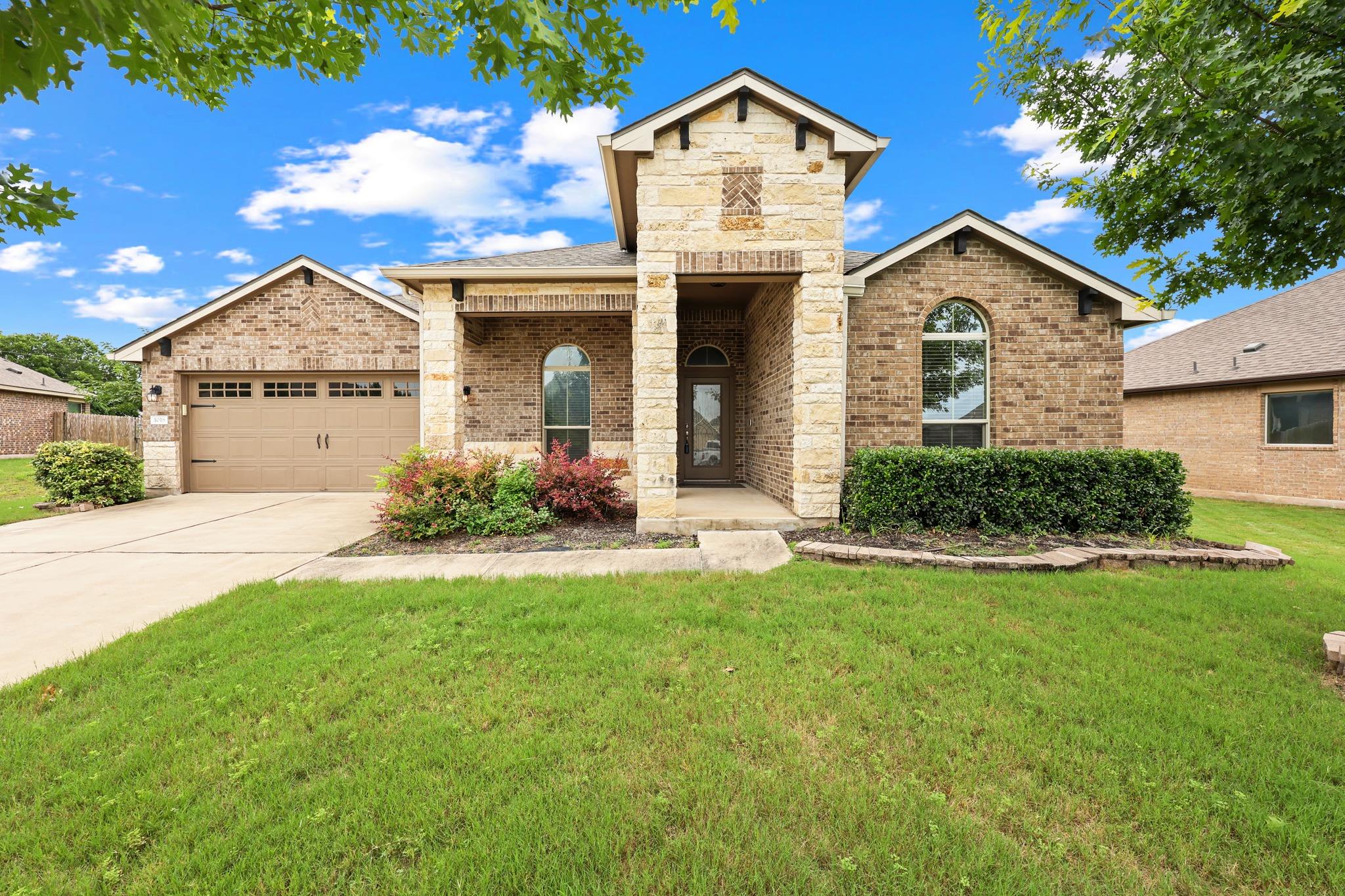 1018 Granbury CV
