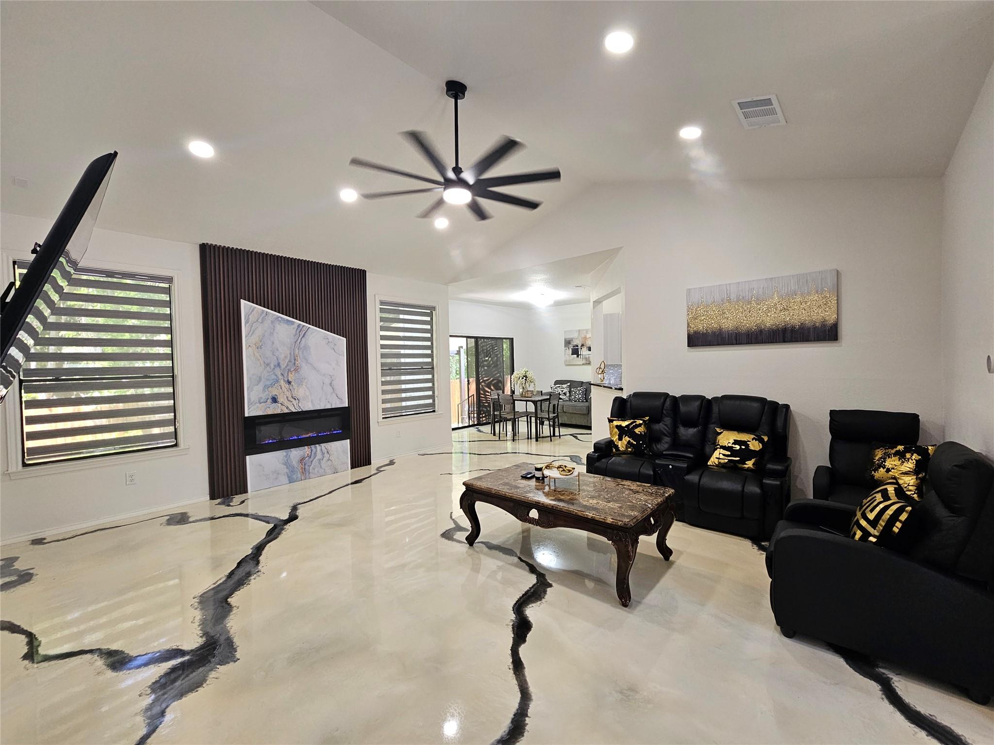 11806 Prairie Hen LN