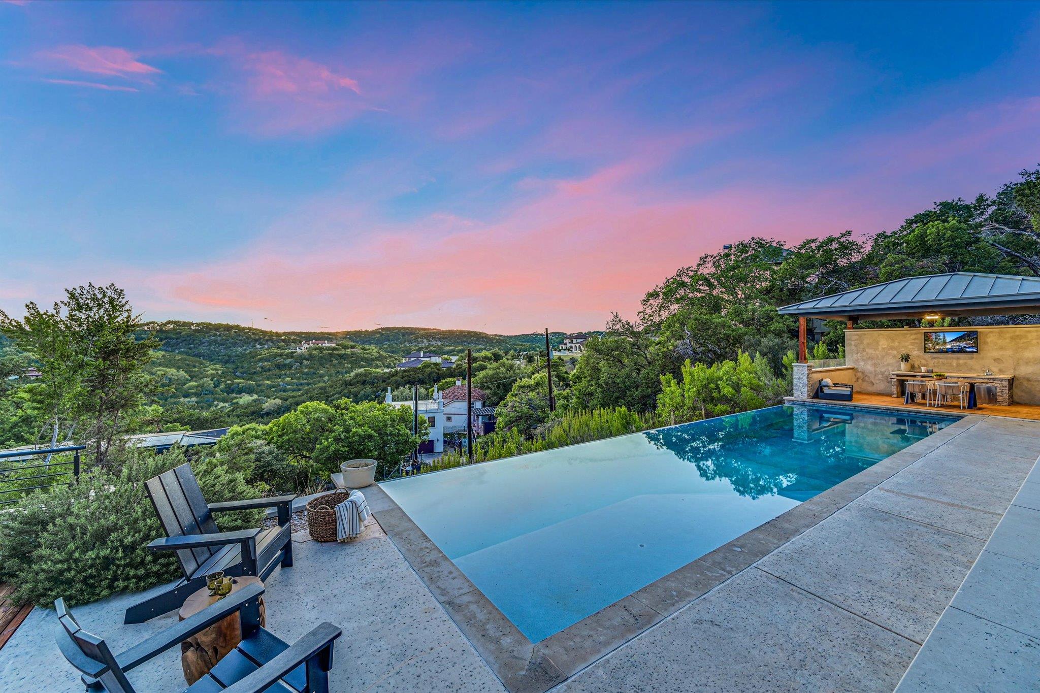 5304 Scenic View DR