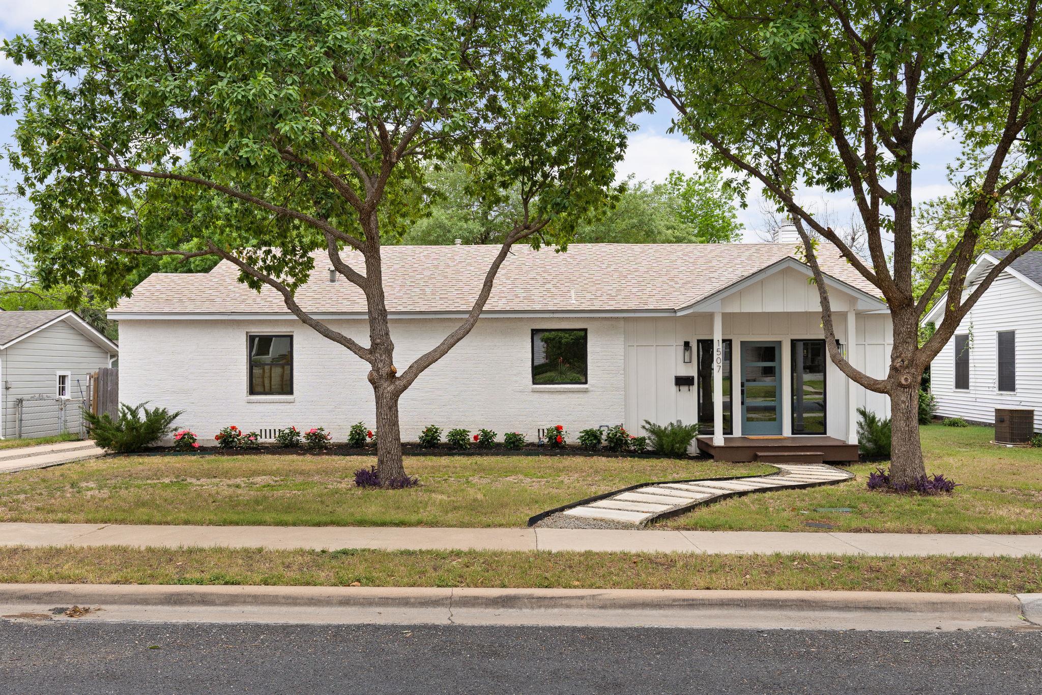 1507 Karen Ave
