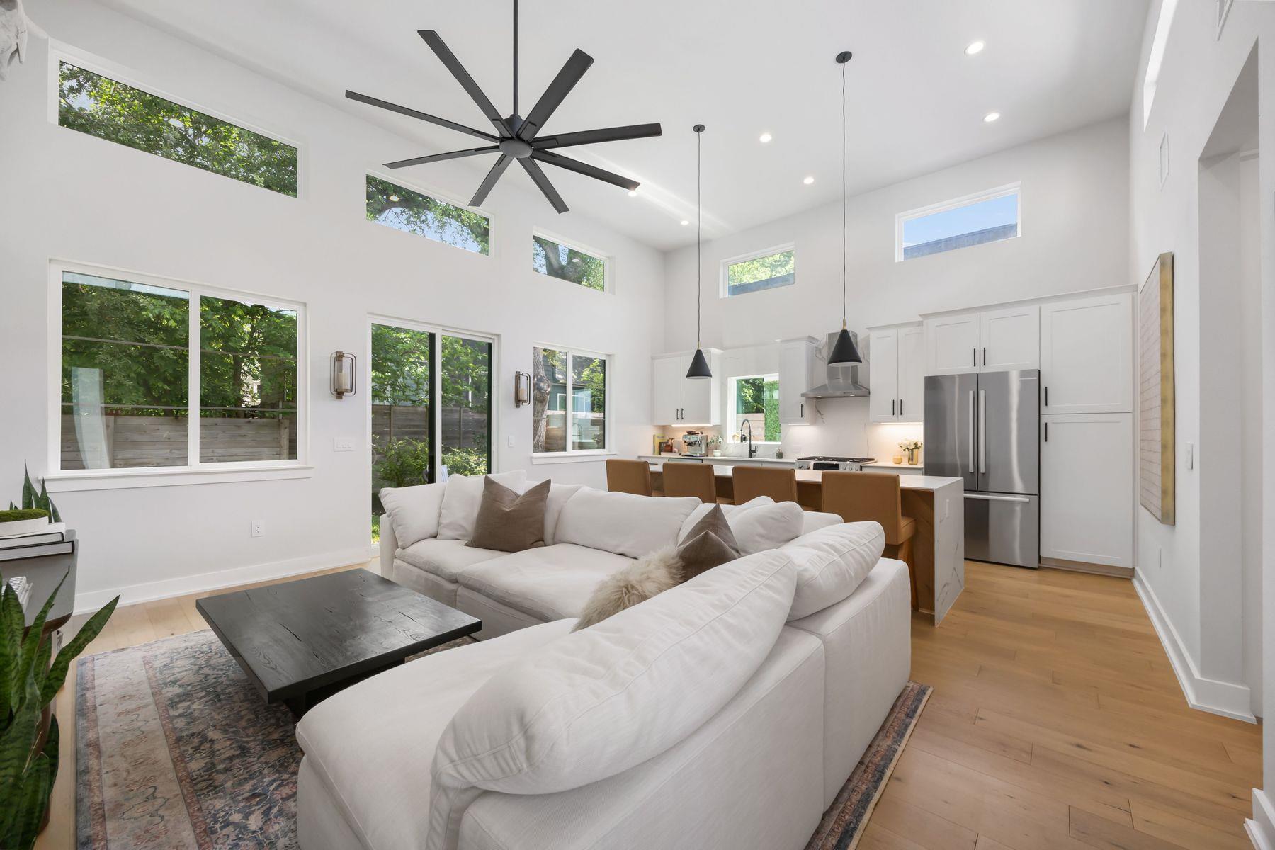 2711 Stacy LN