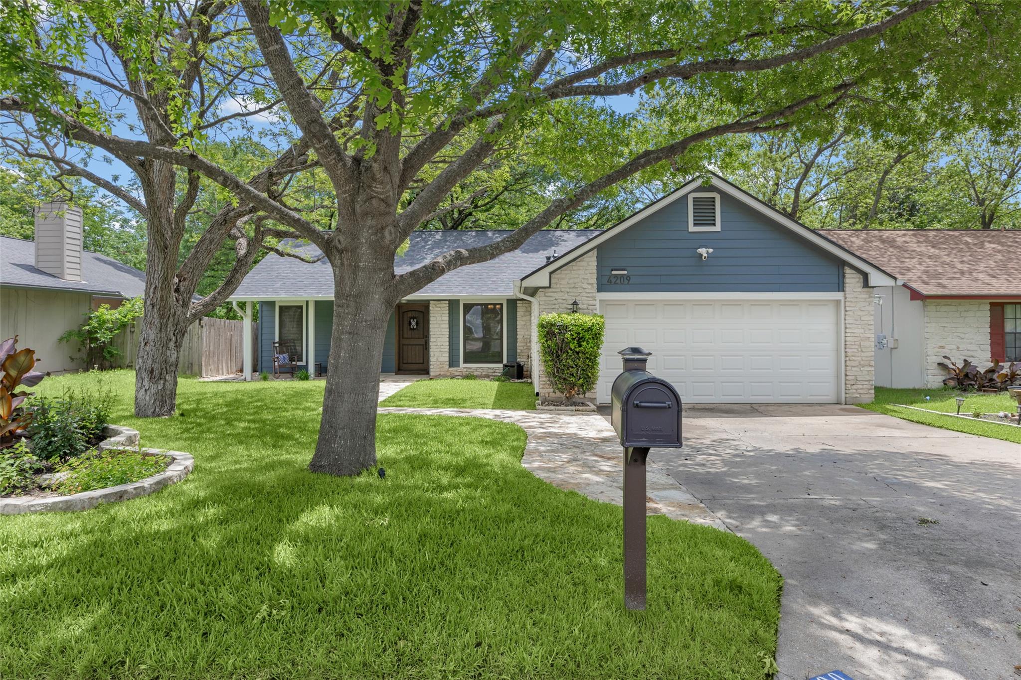 4209 Red Cloud DR