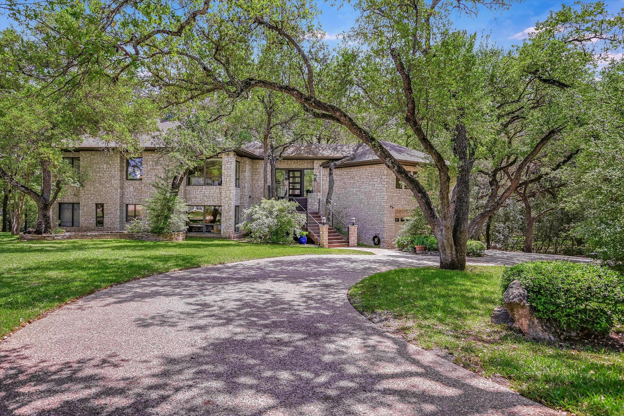 3901 Prentice LN