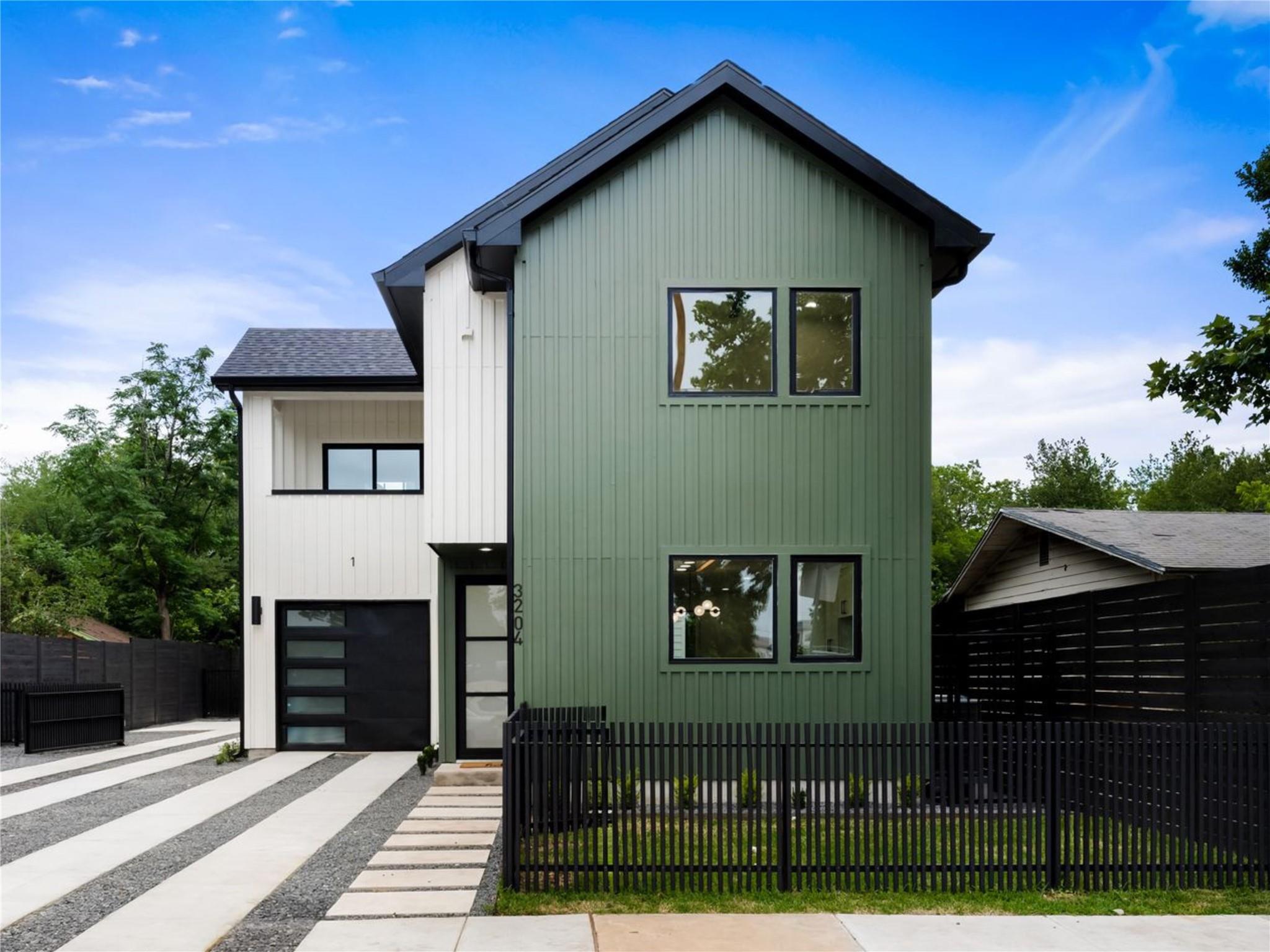 3204 Lyons RD