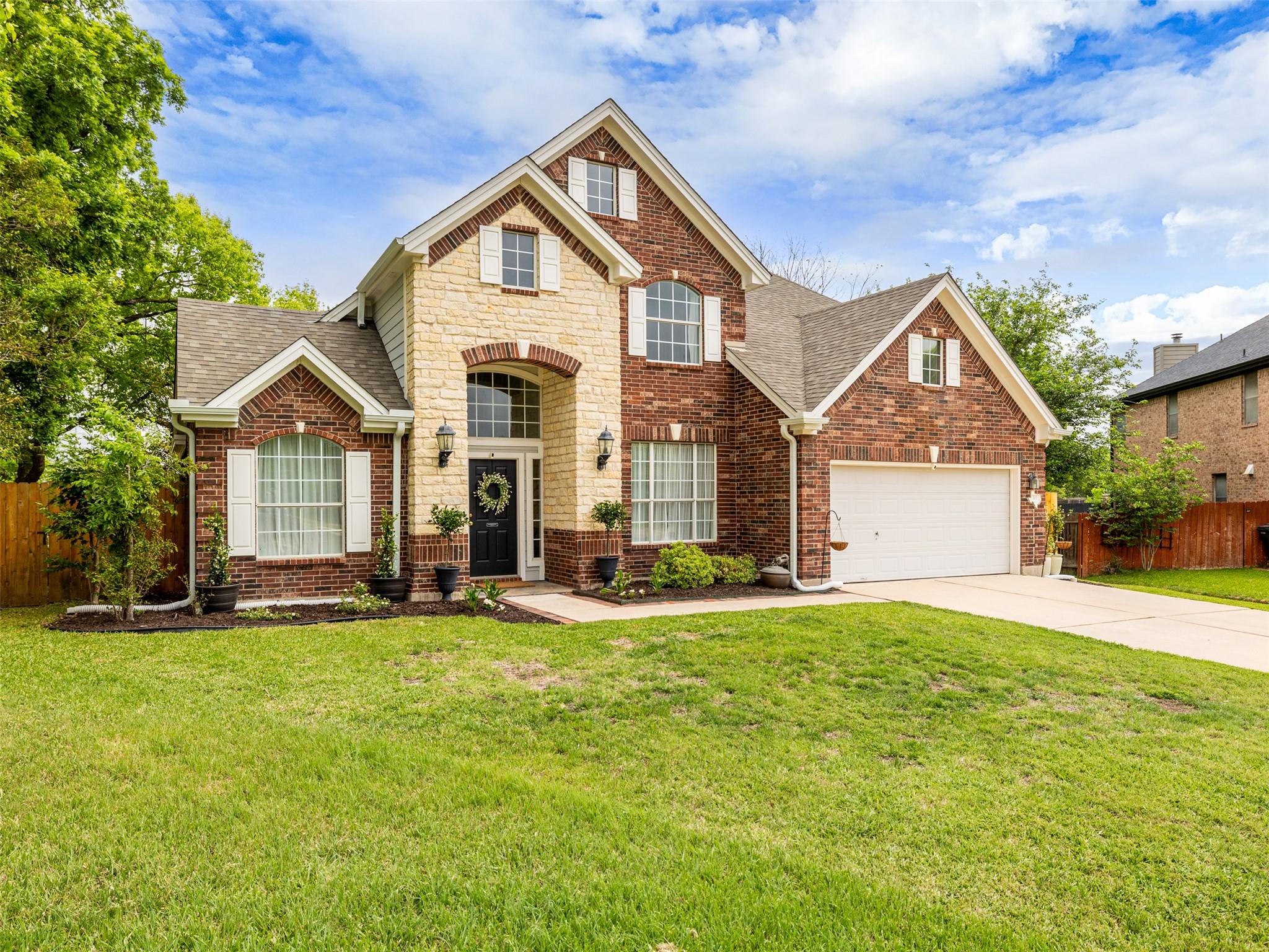 300 Carriage Hills DR